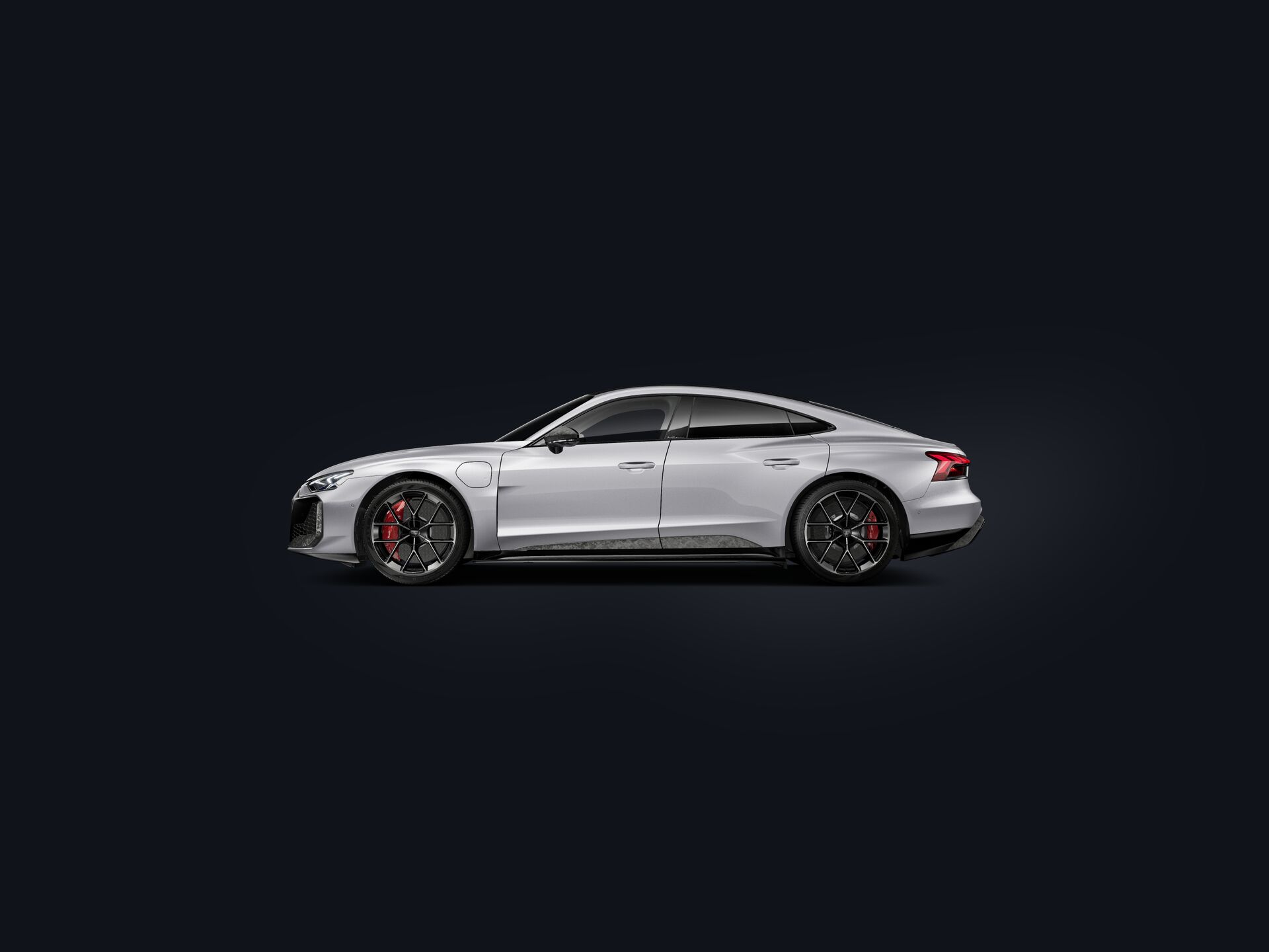 RS e-tron GT performance side