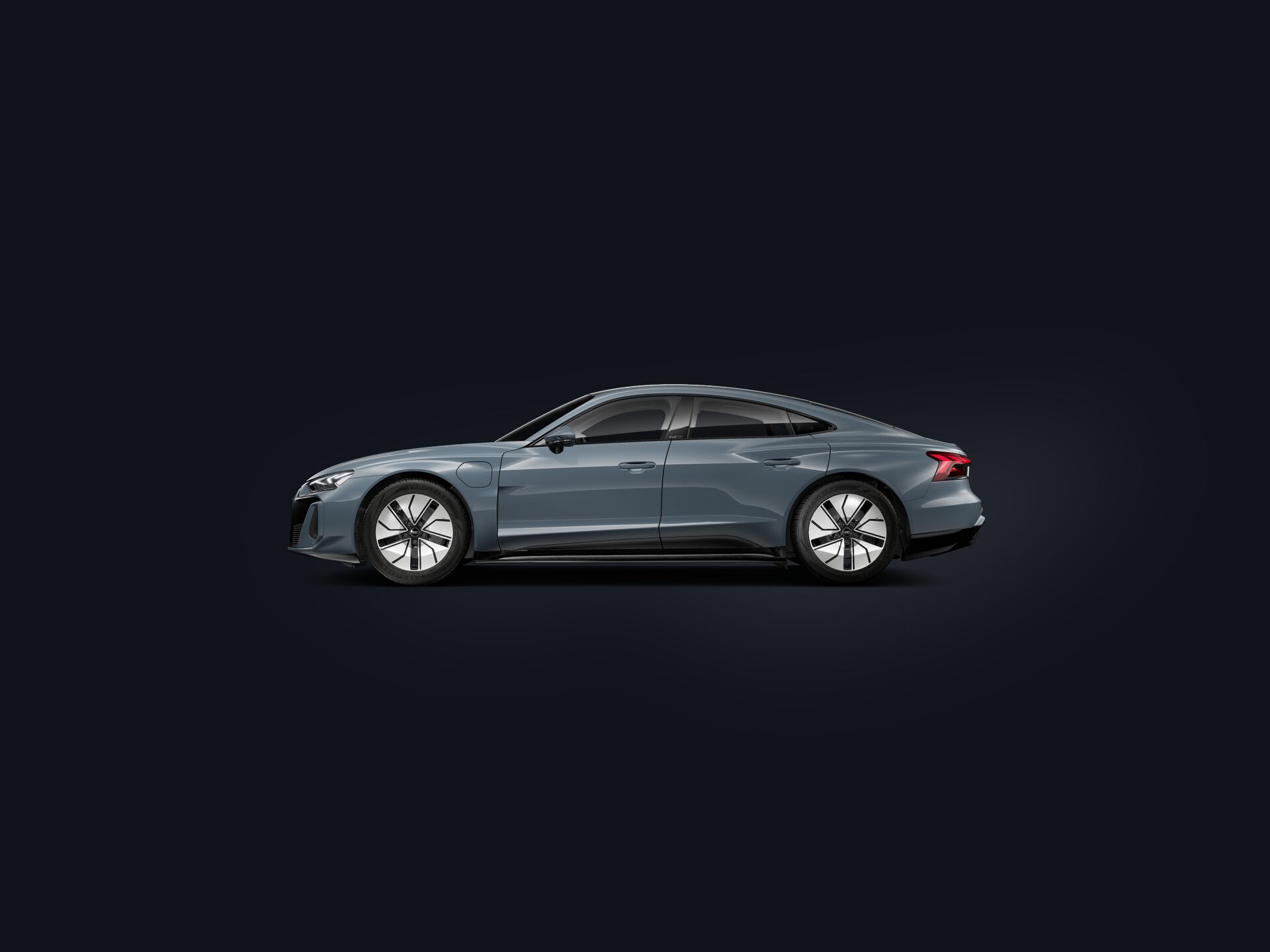 e-tron GT quattro side