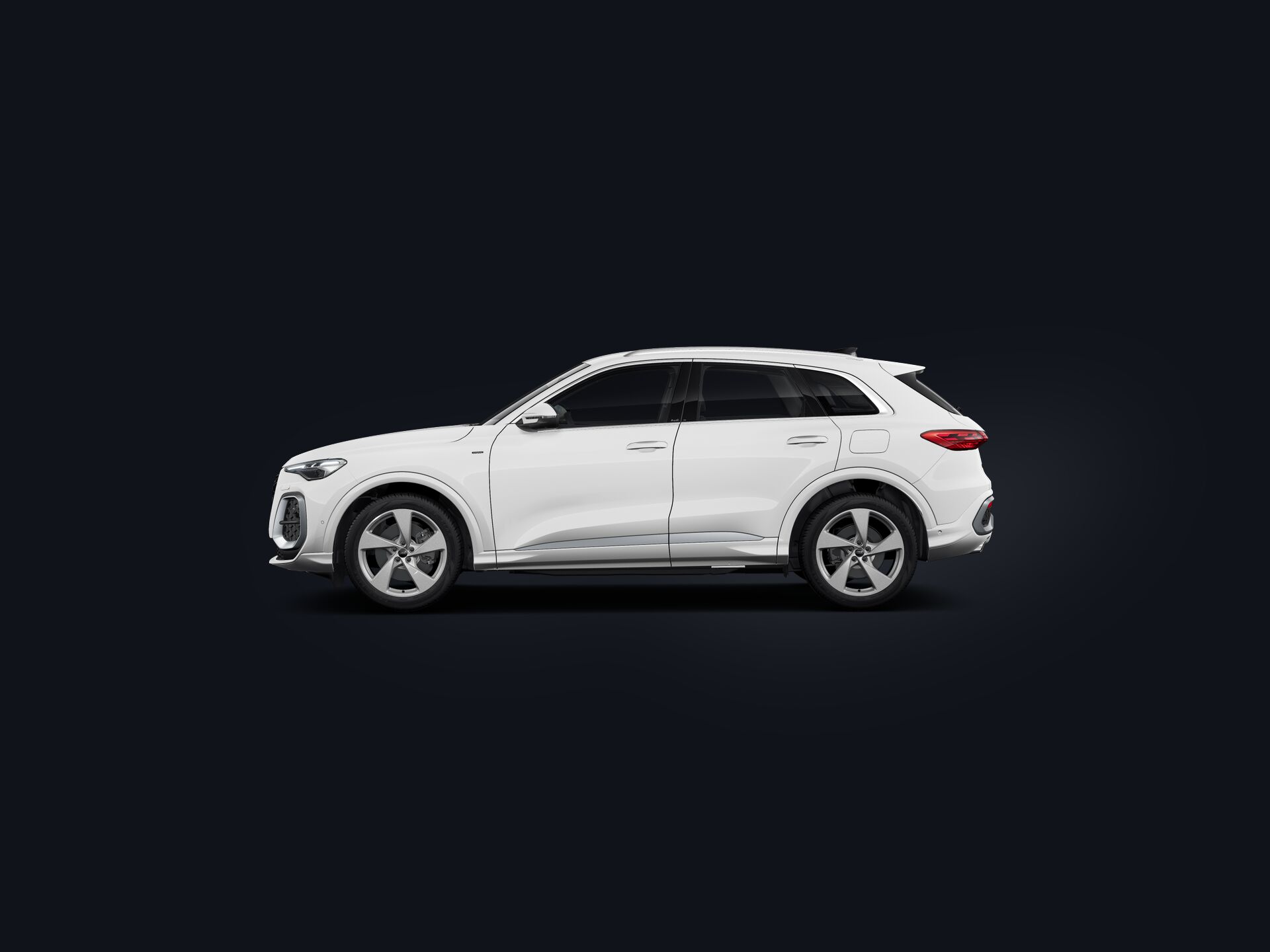 Nuova Q5 e-hybrid side