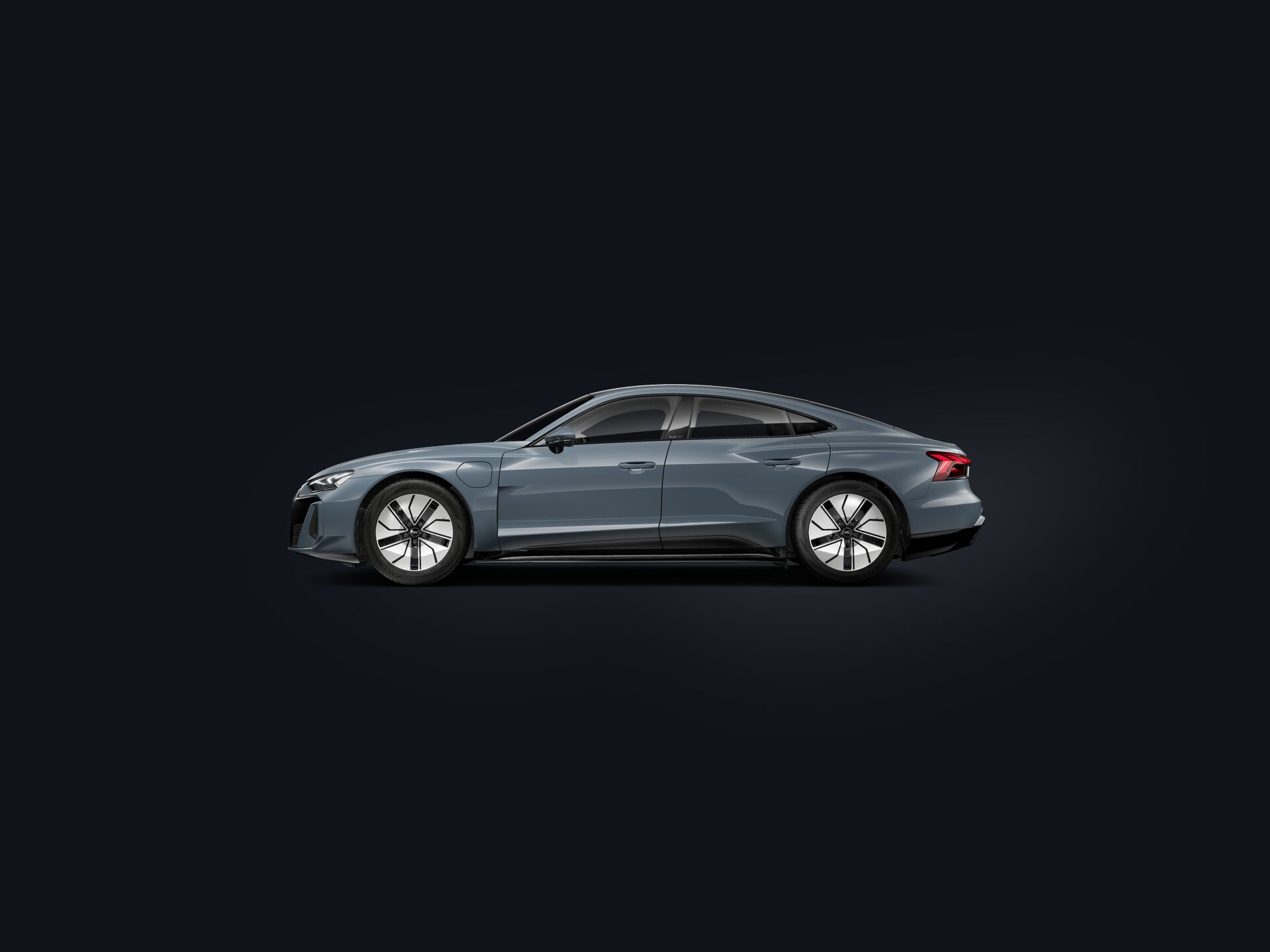 e-tron GT quattro side