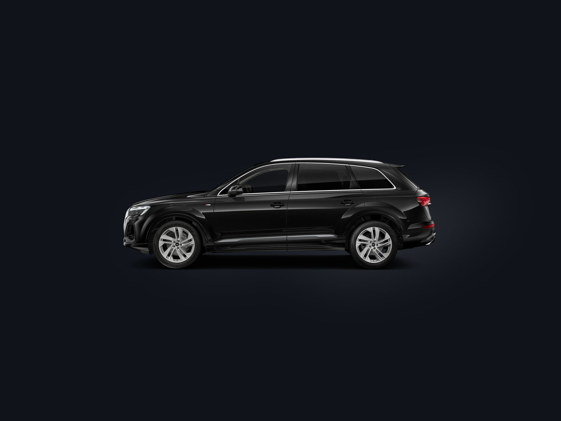 Q7 SUV side