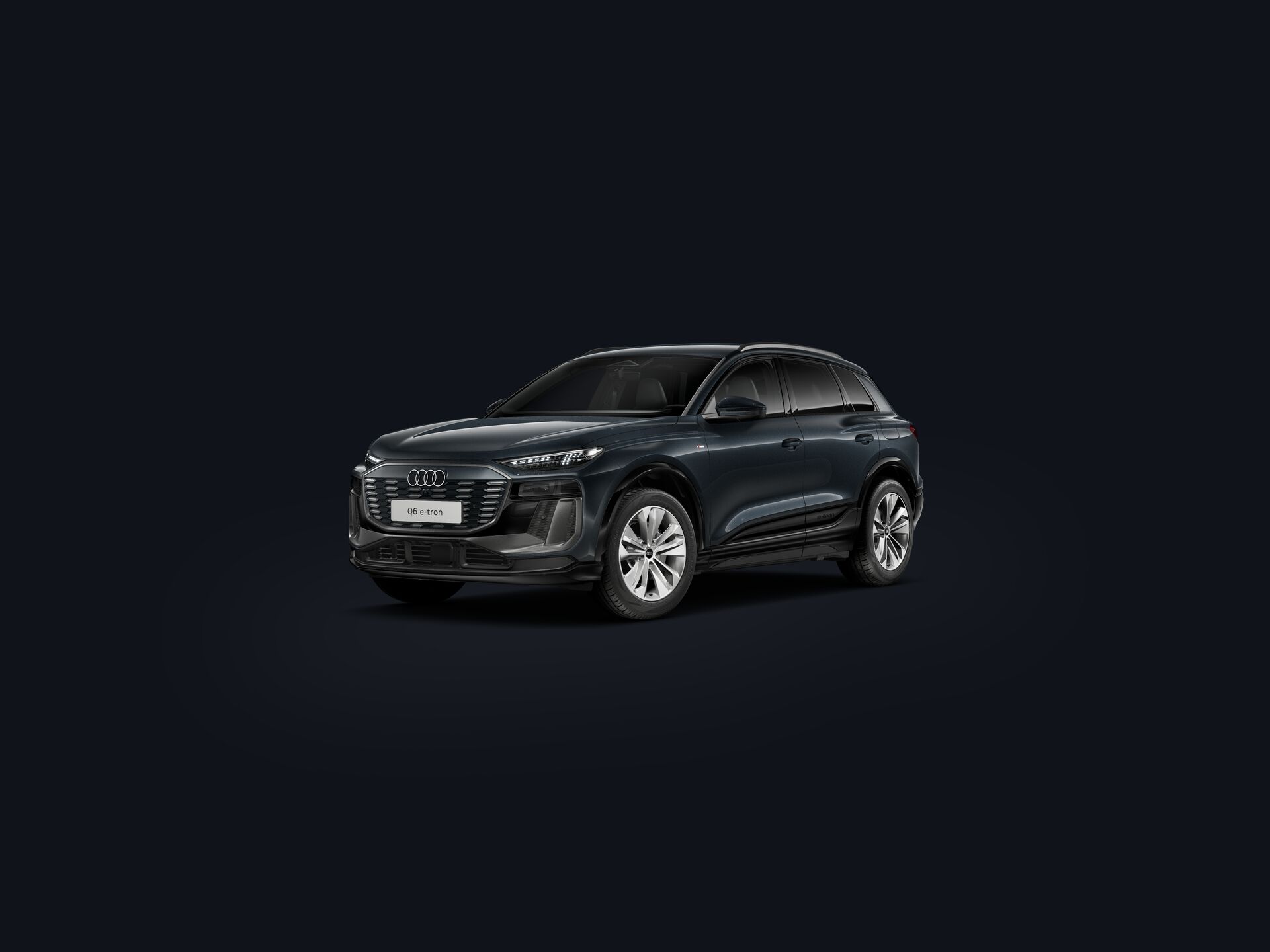 Q6 SUV e-tron 3/4 front