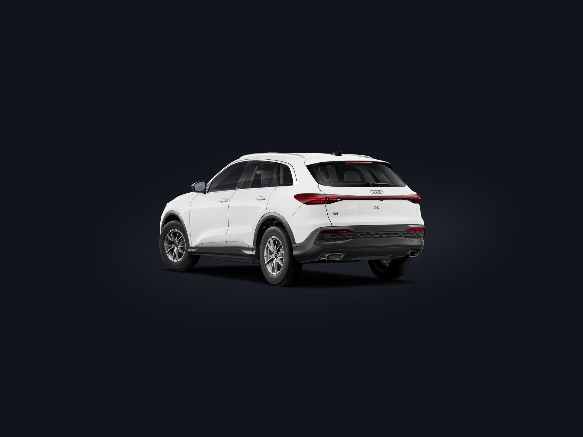 Q5 SUV 3/4 rear