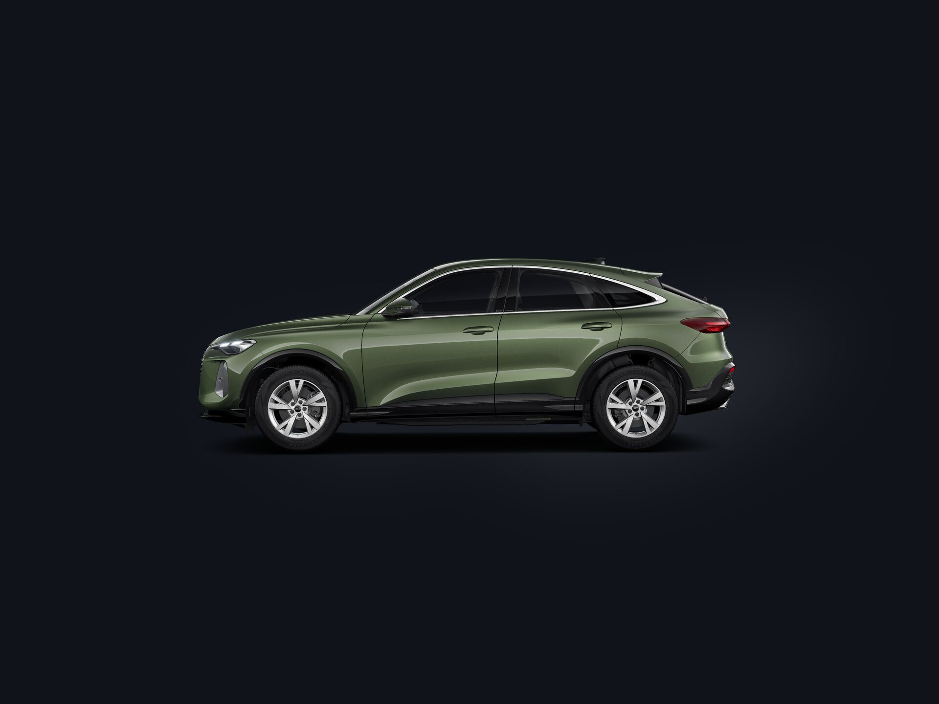 Q5 Sportback side