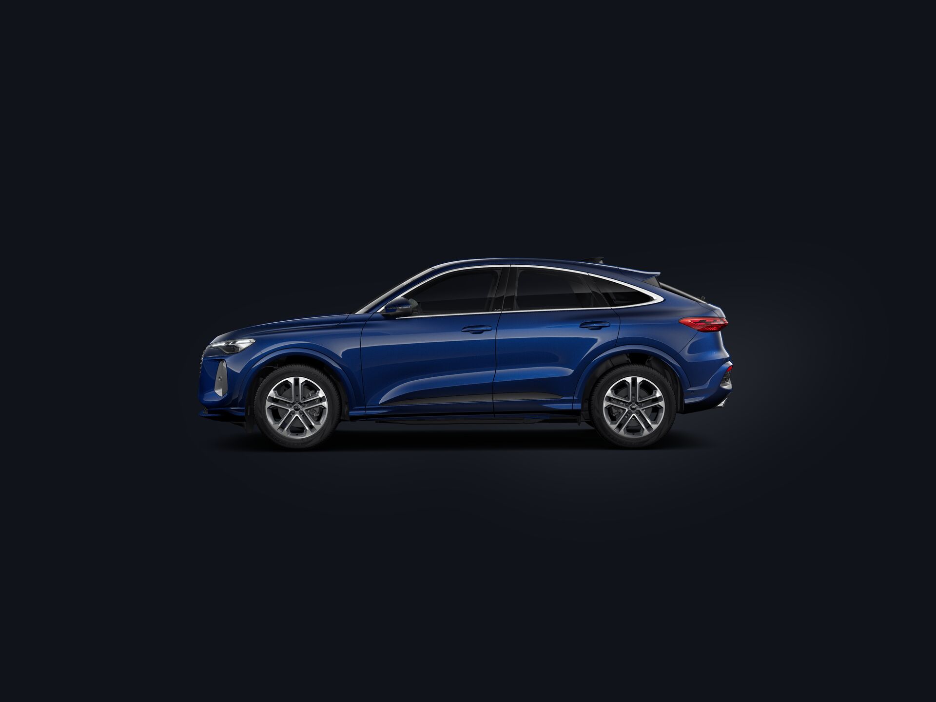 Q5 Sportback side