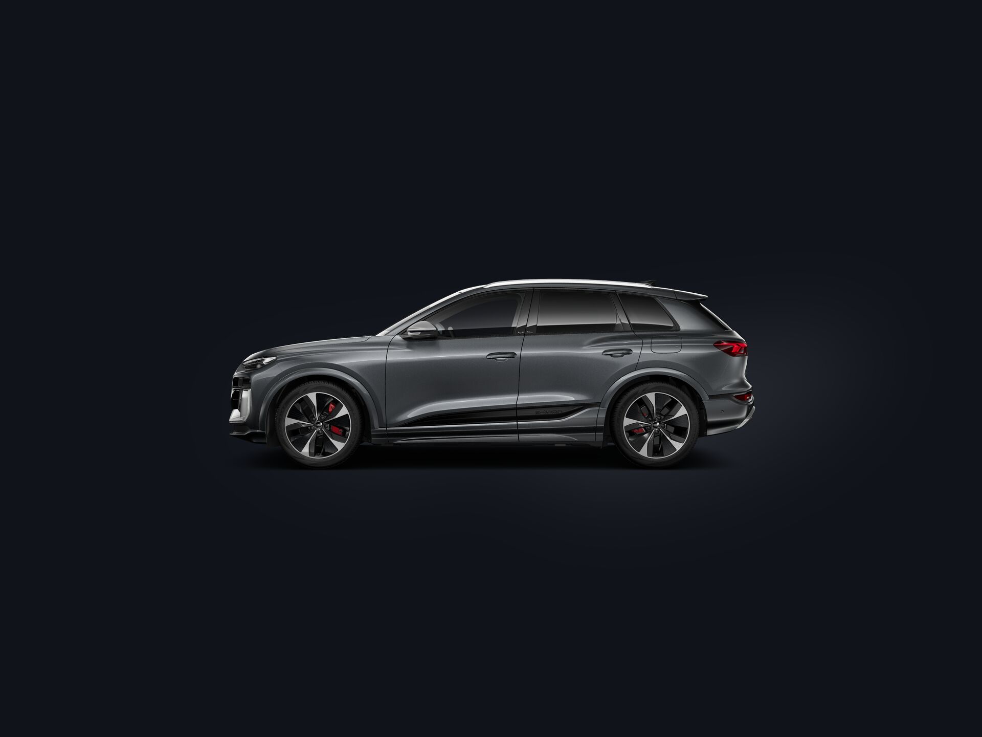 SQ6 SUV e-tron side