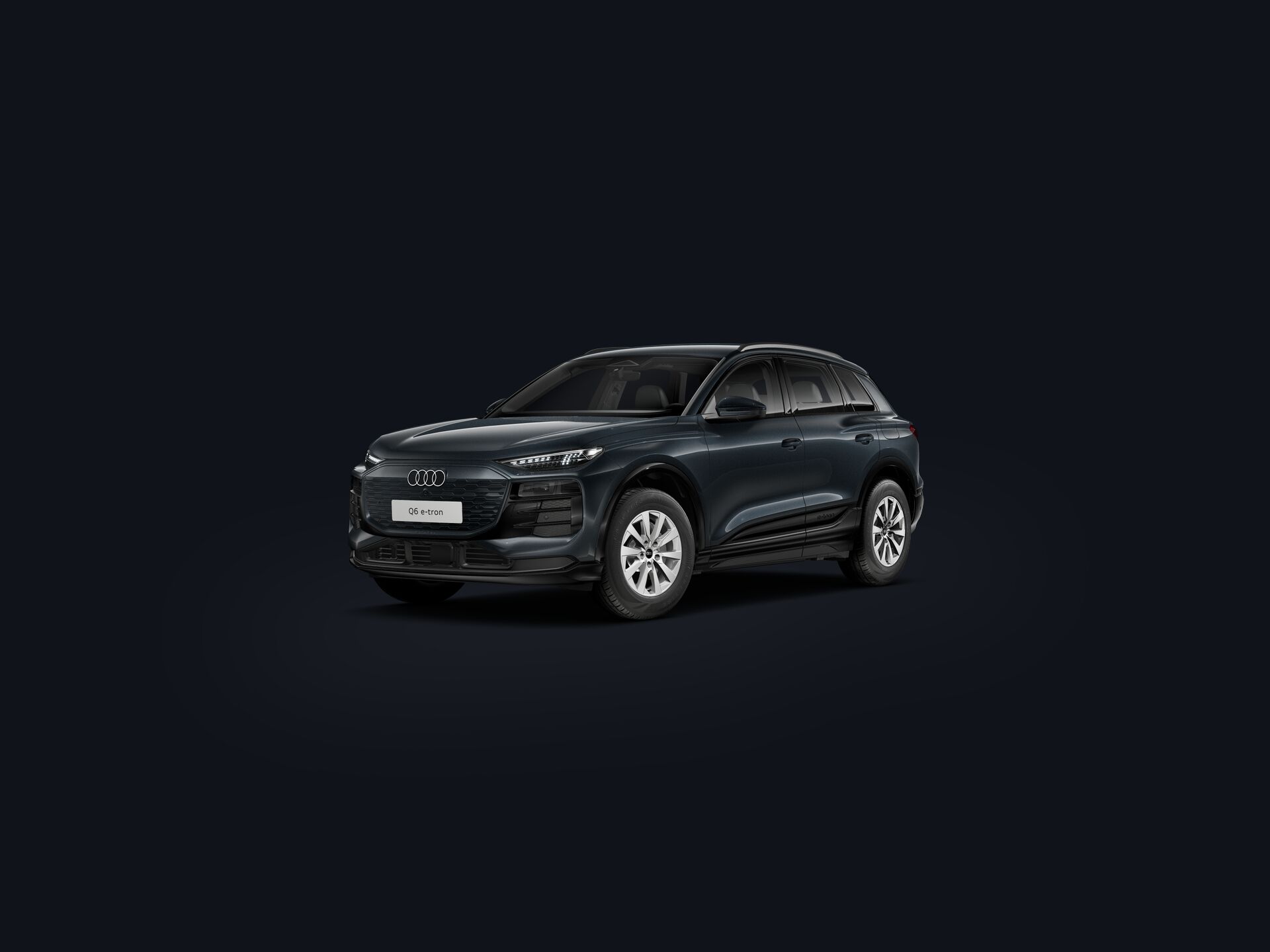 Q6 SUV e-tron 3/4 front