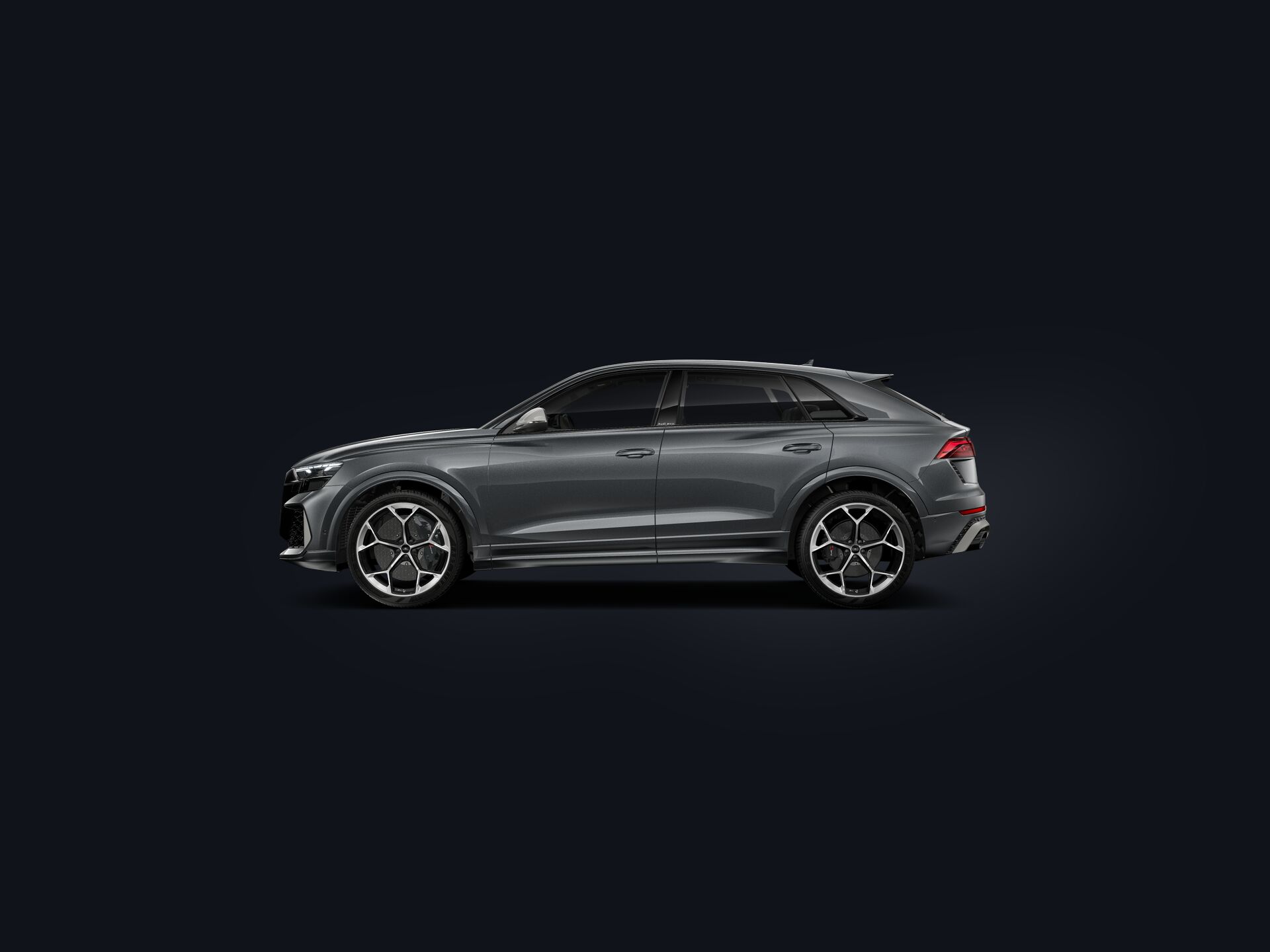 RS Q8 side