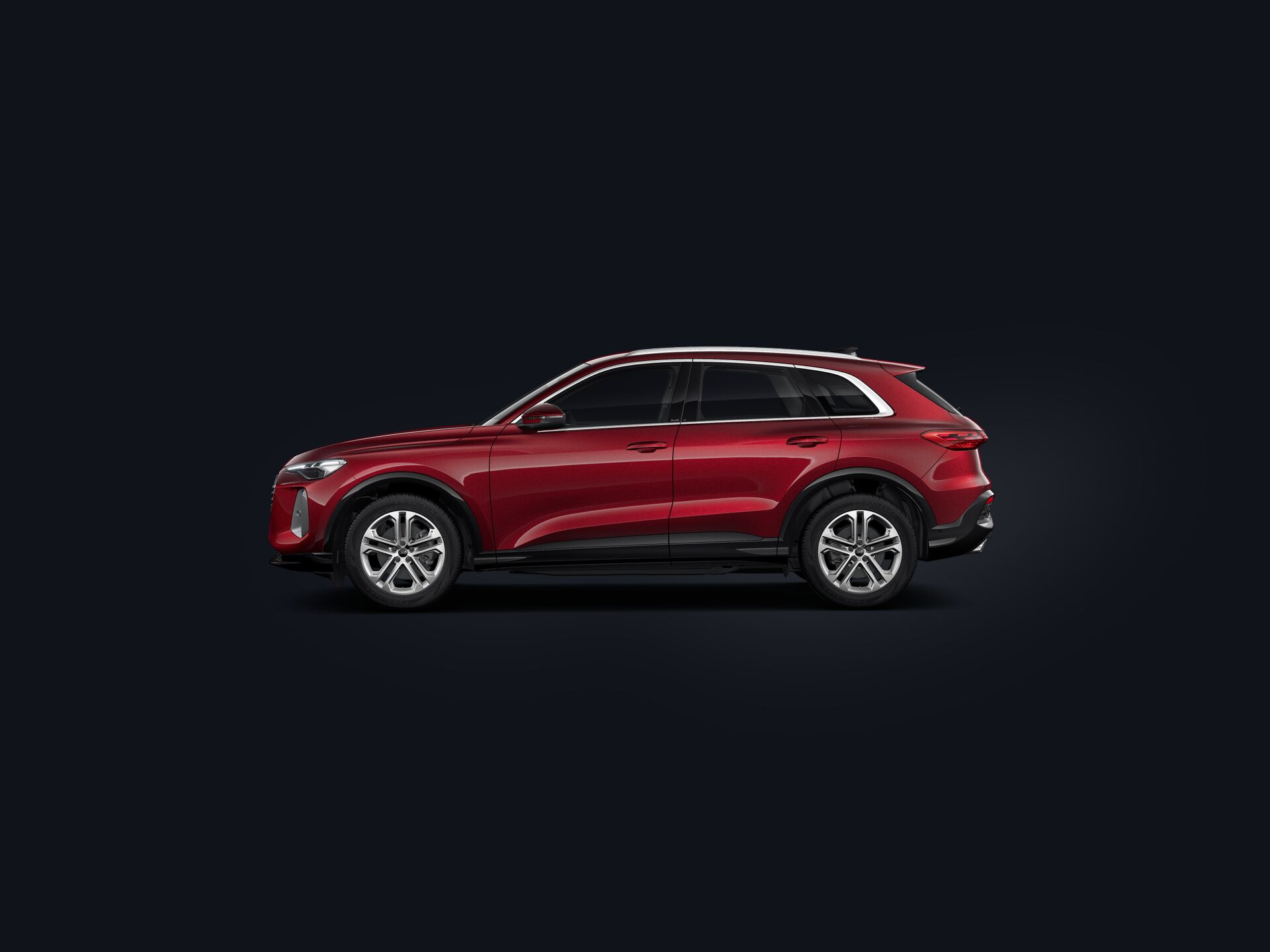 Q5 SUV side