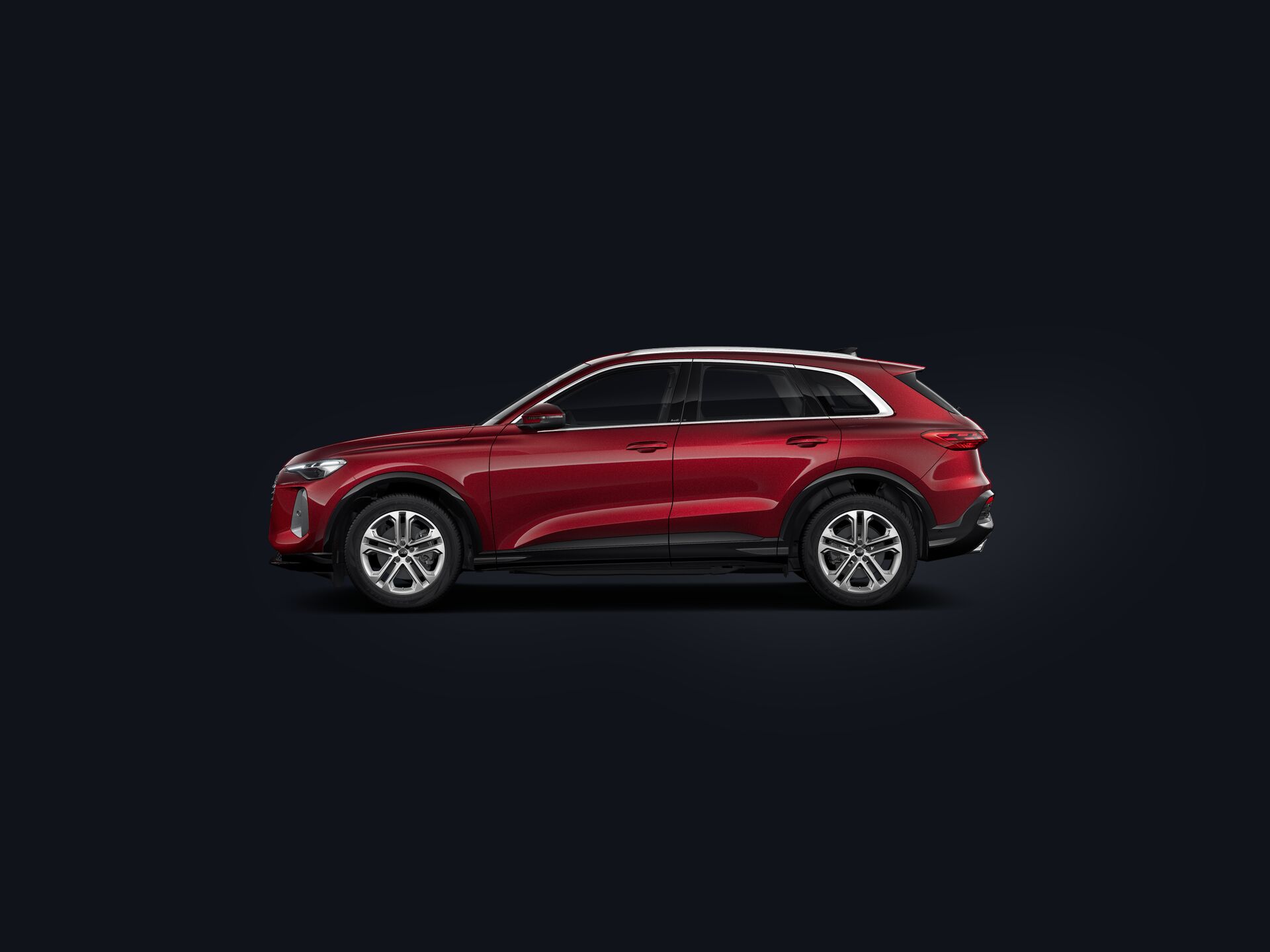 Q5 SUV side