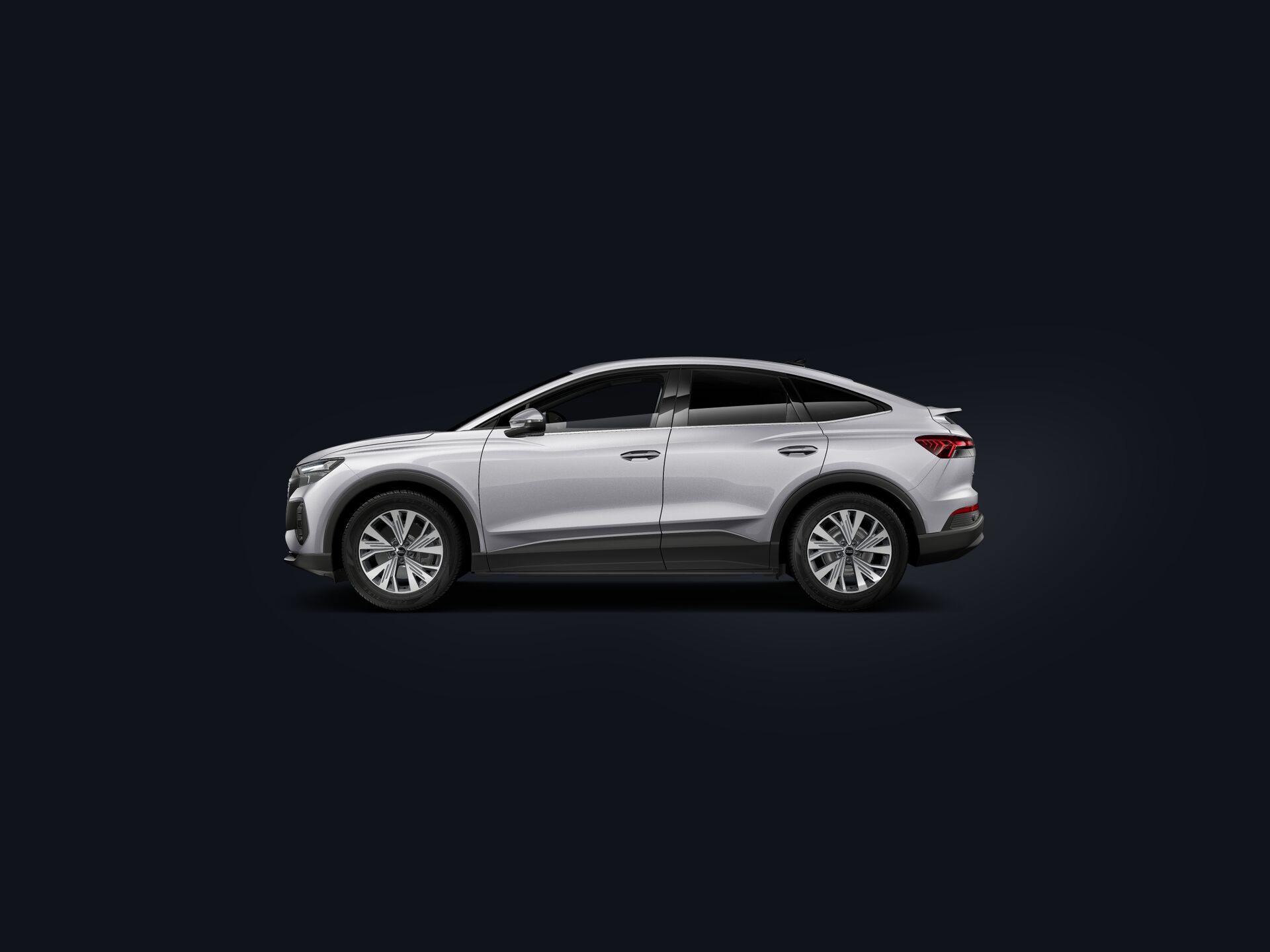 Q4 Sportback e-tron side