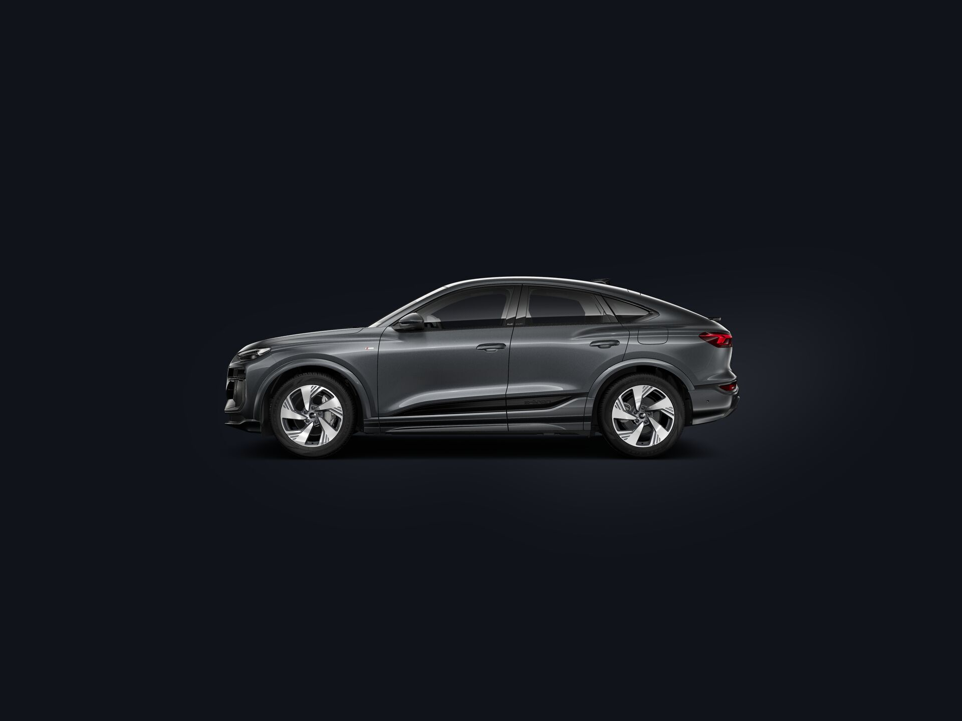 Q6 Sportback e-tron side