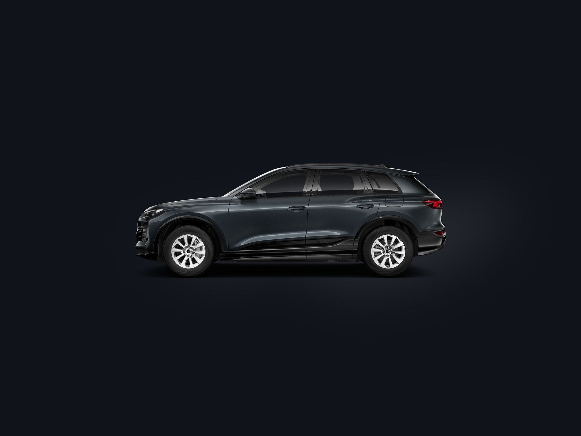 Q6 SUV e-tron side