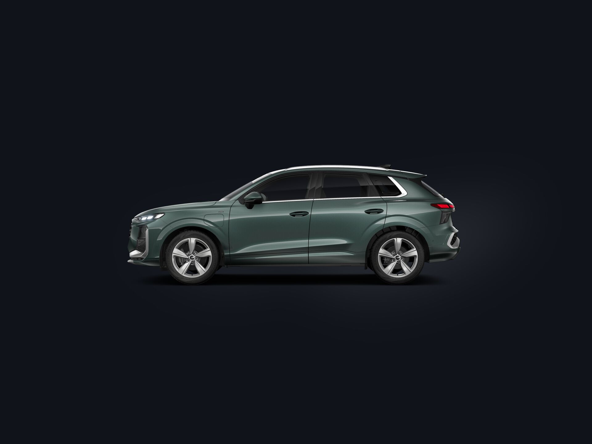 Nieuwe Q3 e-hybrid side