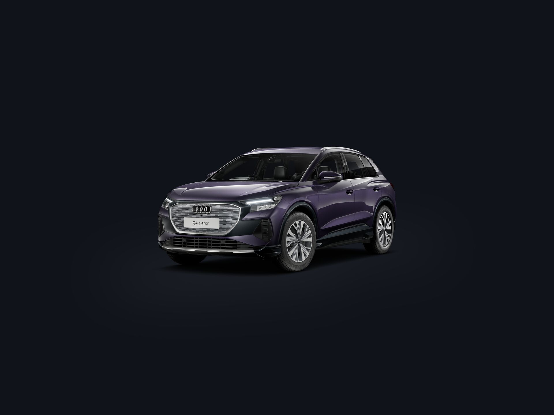 Q4 e-tron cust34front