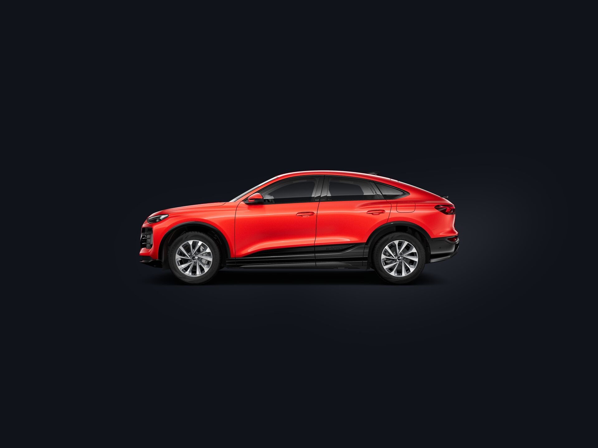 Q6 Sportback e-tron side