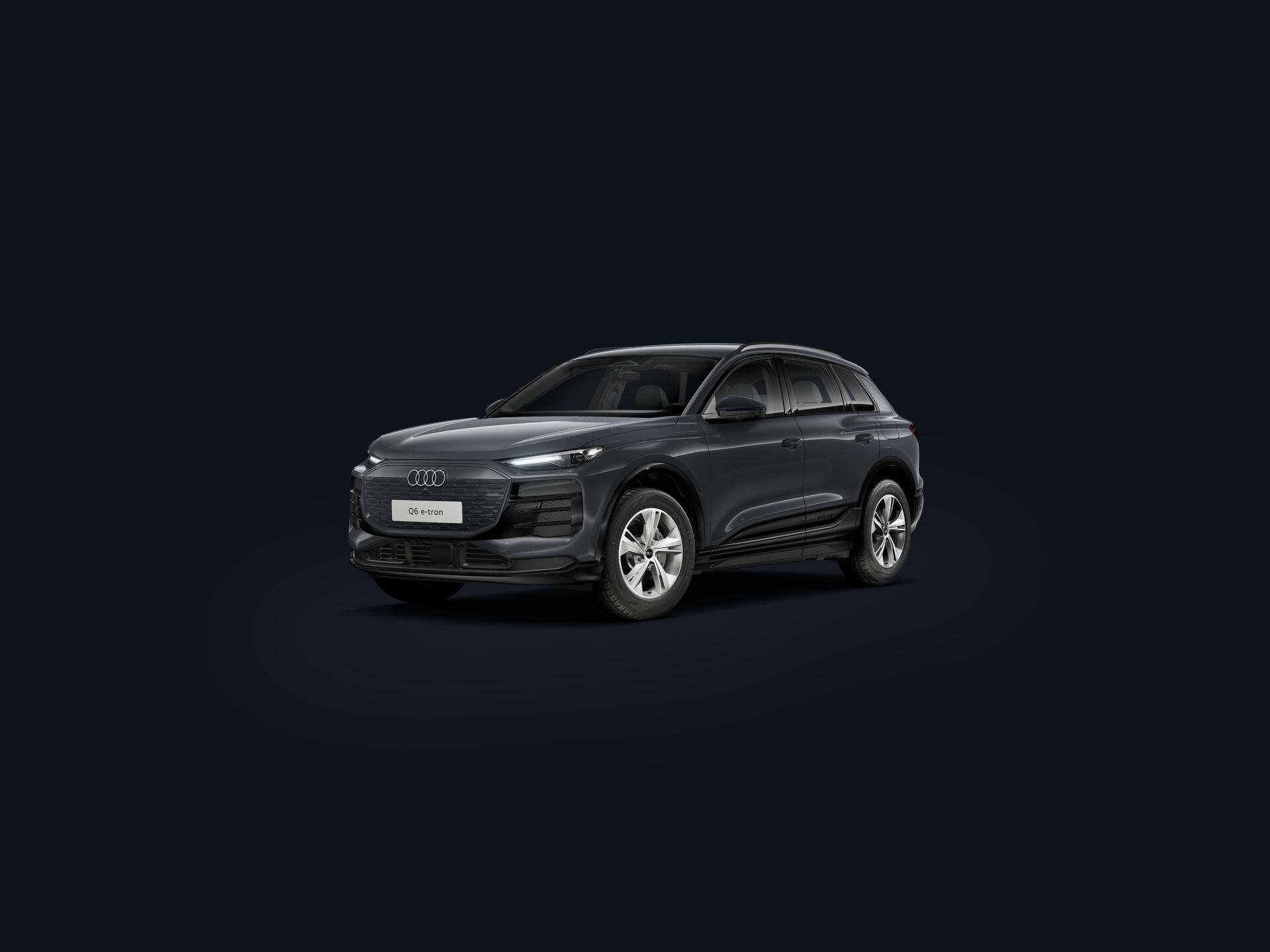 Q6 SUV e-tron 3/4 front