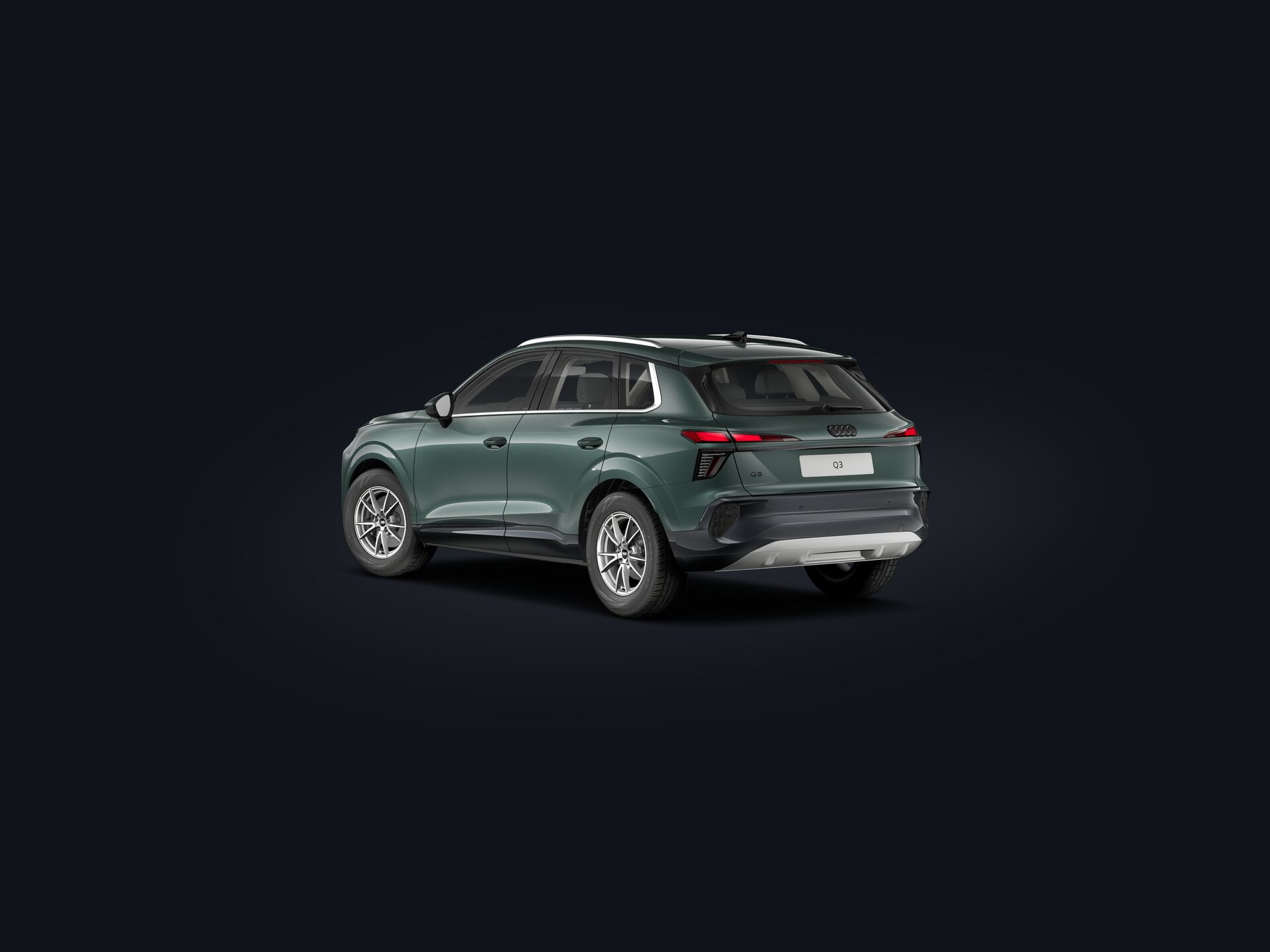 Q3 SUV 3/4 rear