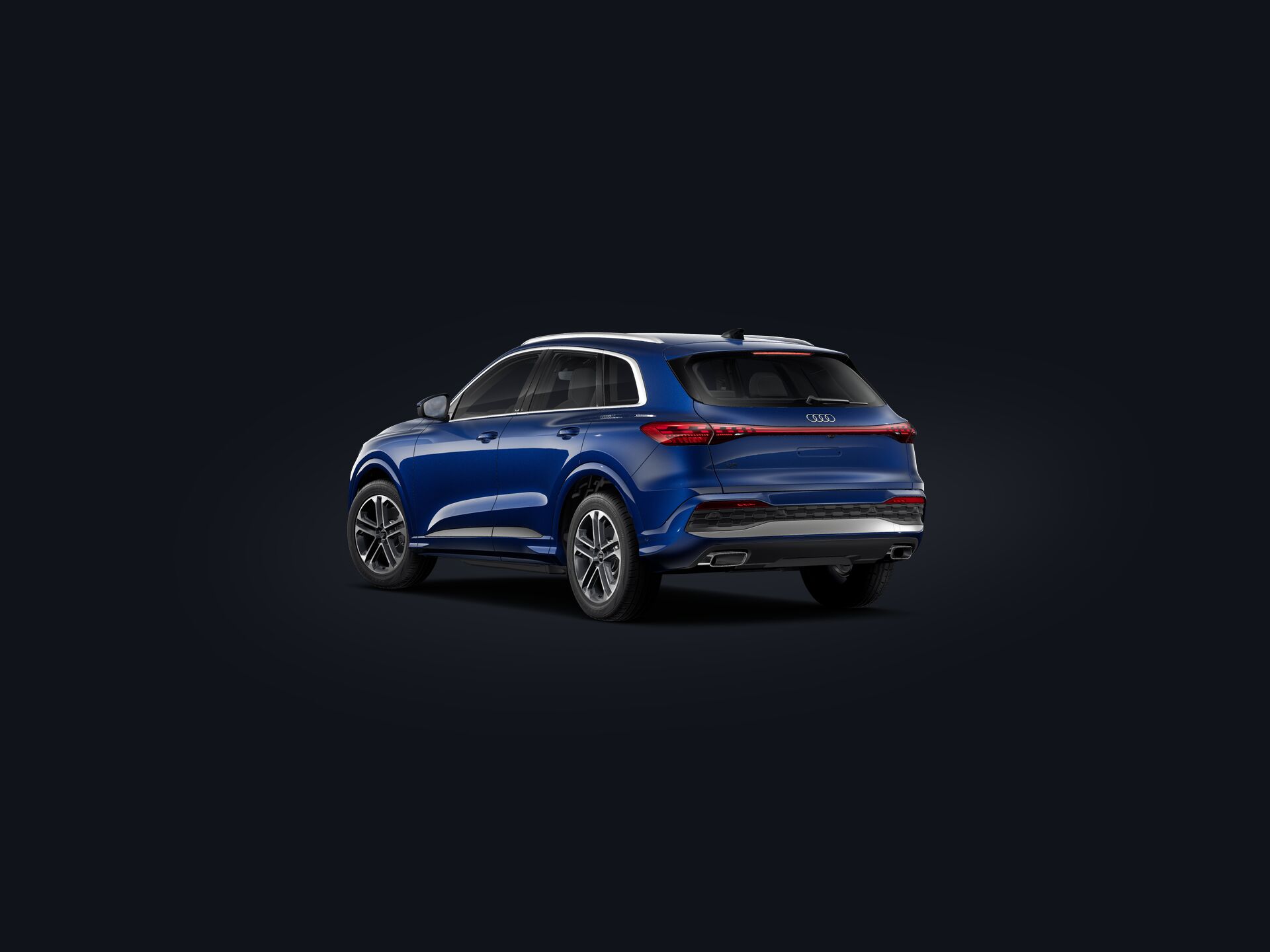 Q5 SUV 3/4 rear