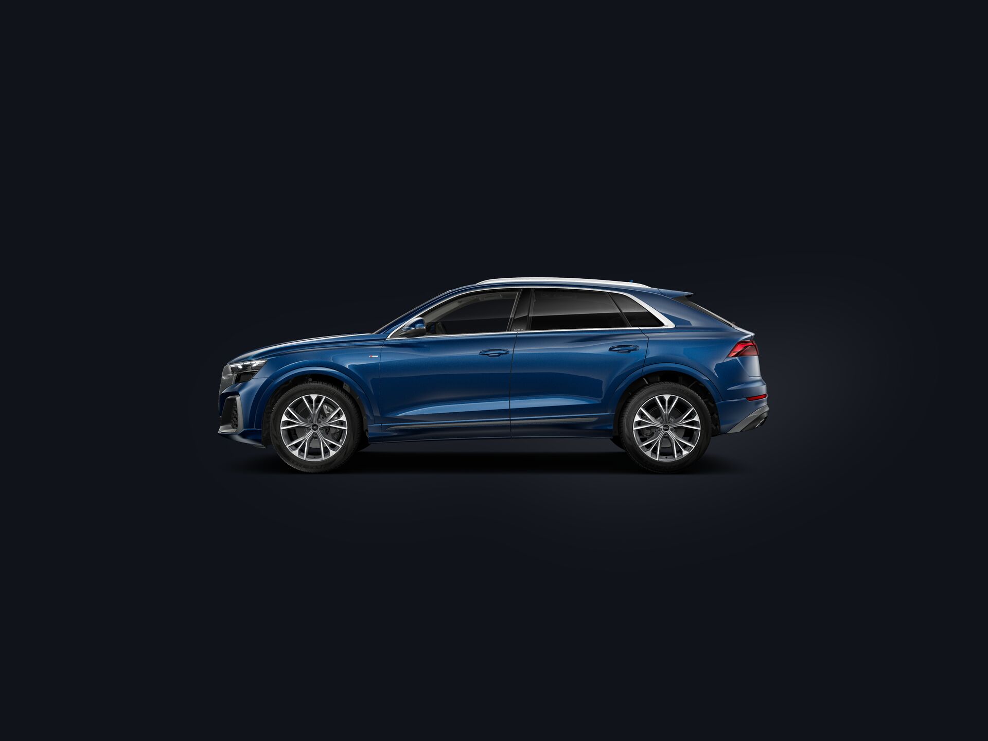 Q8 SUV side