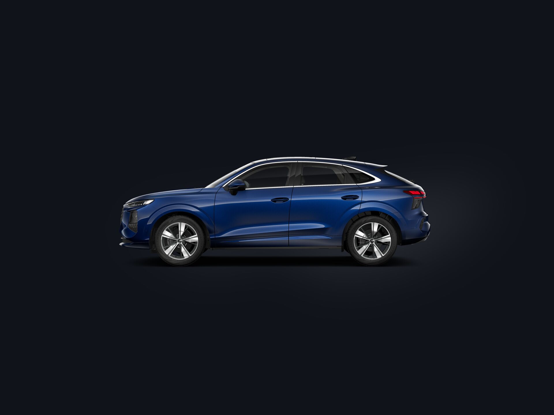 Q3 Sportback side