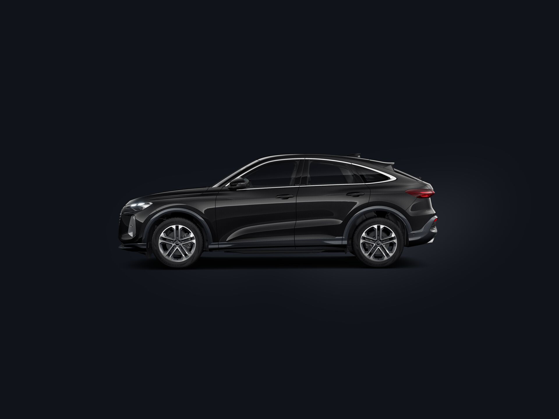 Q5 Sportback side