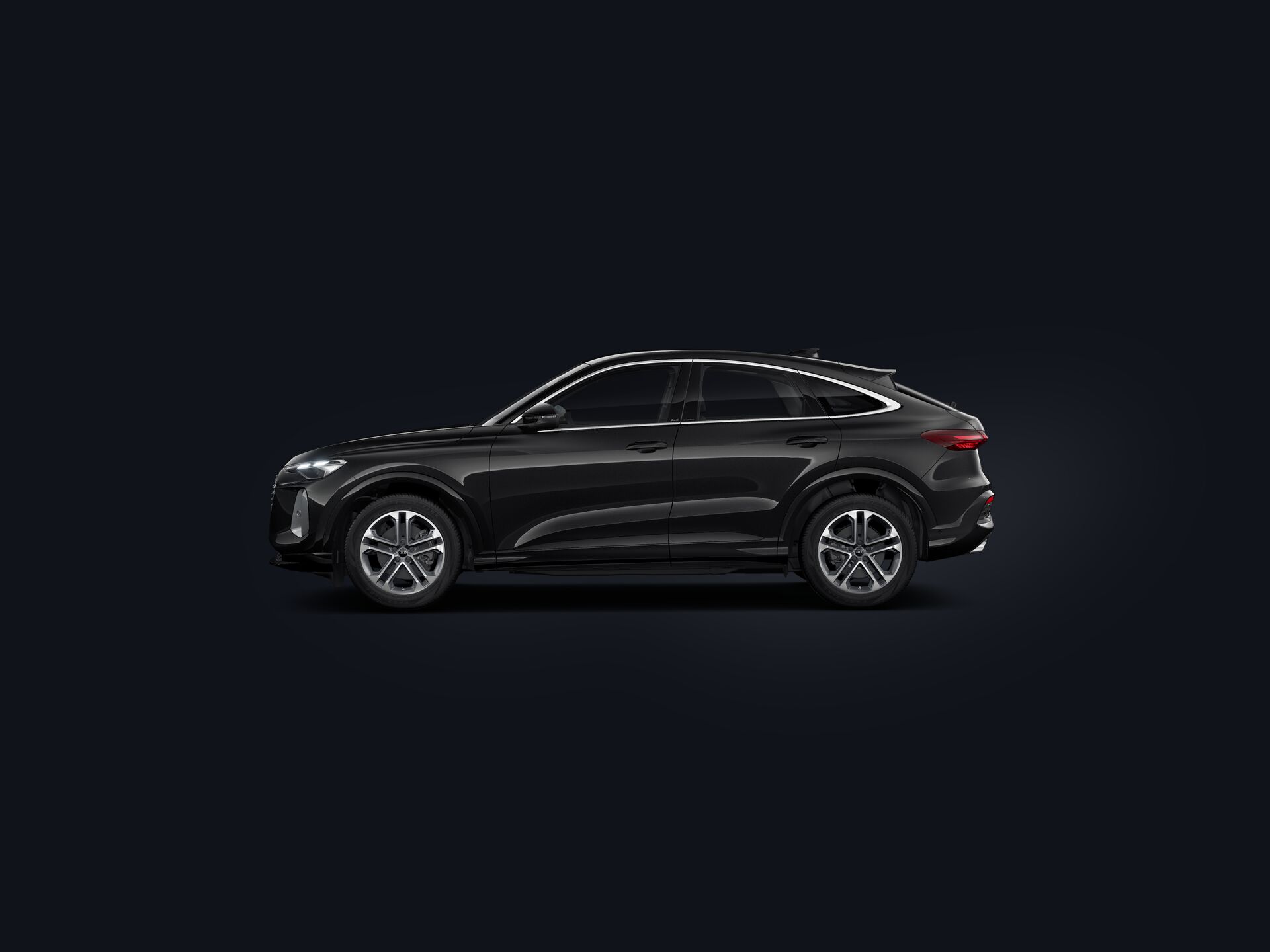 Q5 Sportback side