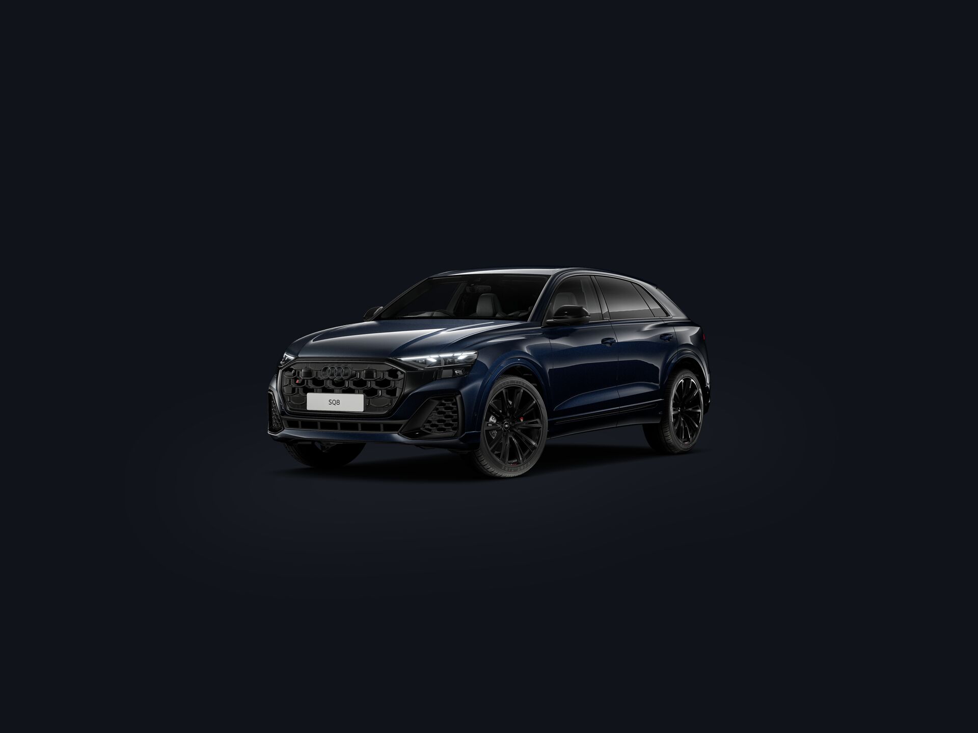 SQ8 SUV 3/4 front