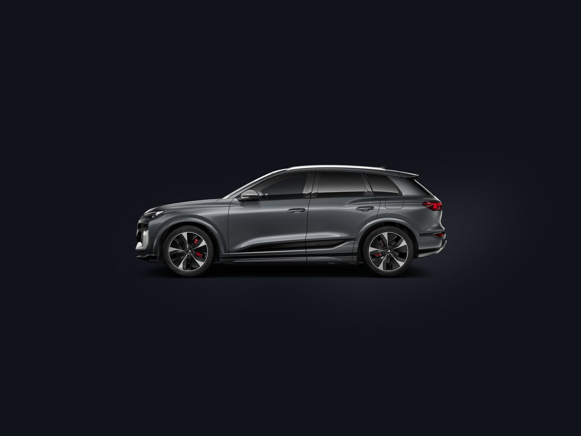 SQ6 SUV e-tron custside