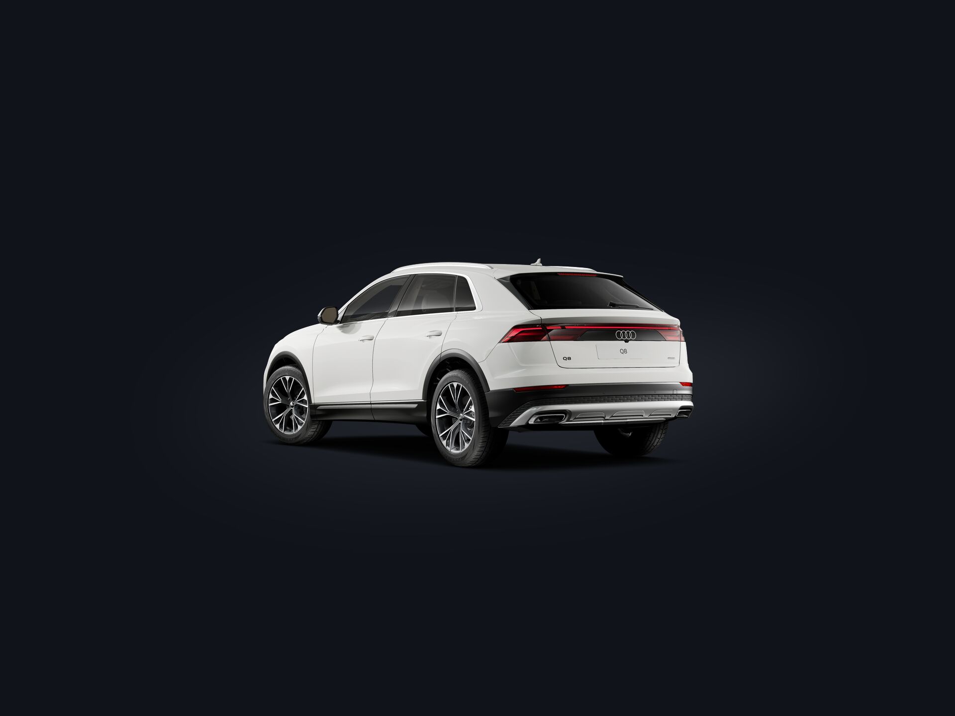 Q8 SUV 3/4 rear
