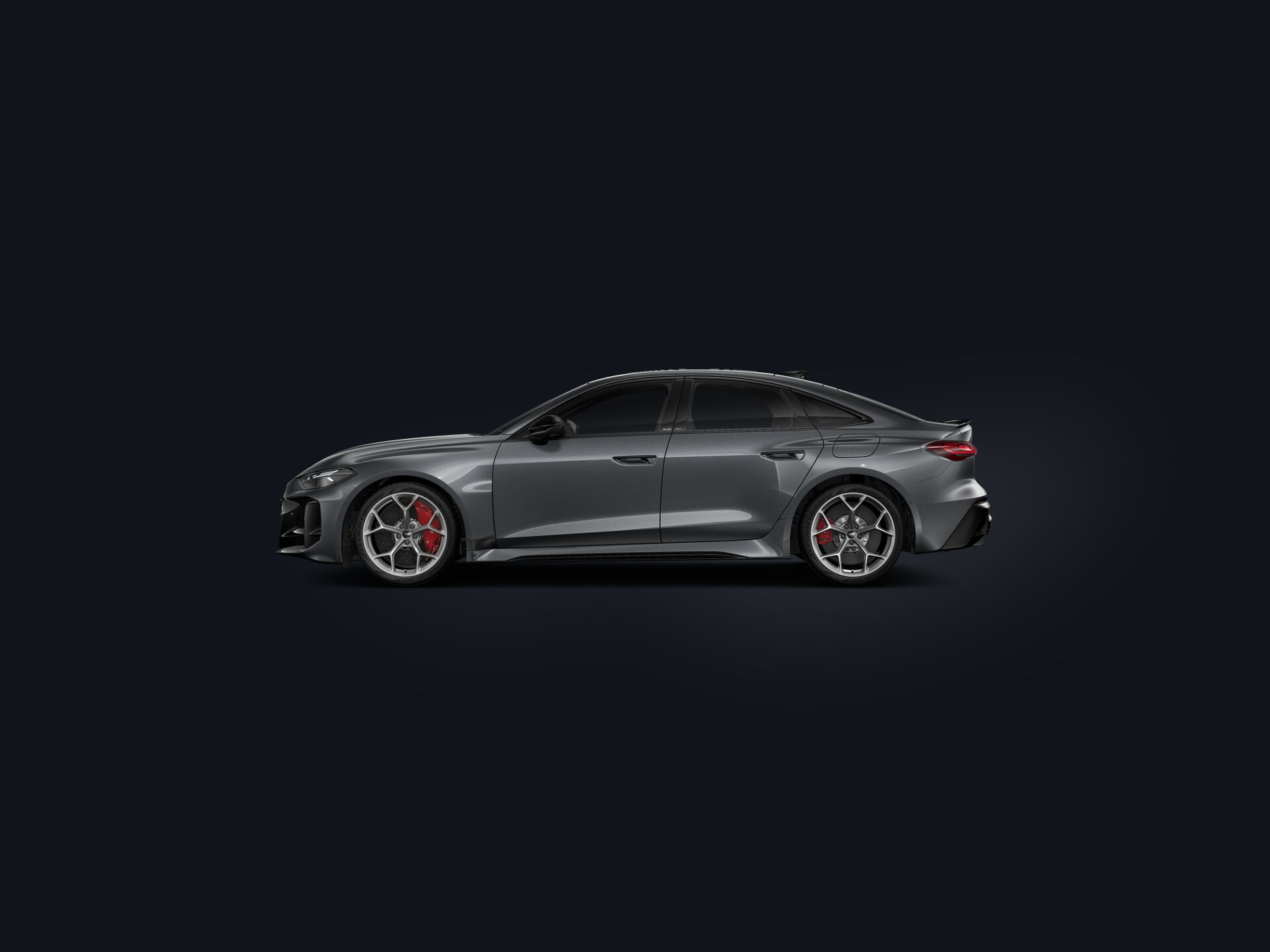 RS 5 Sedan side