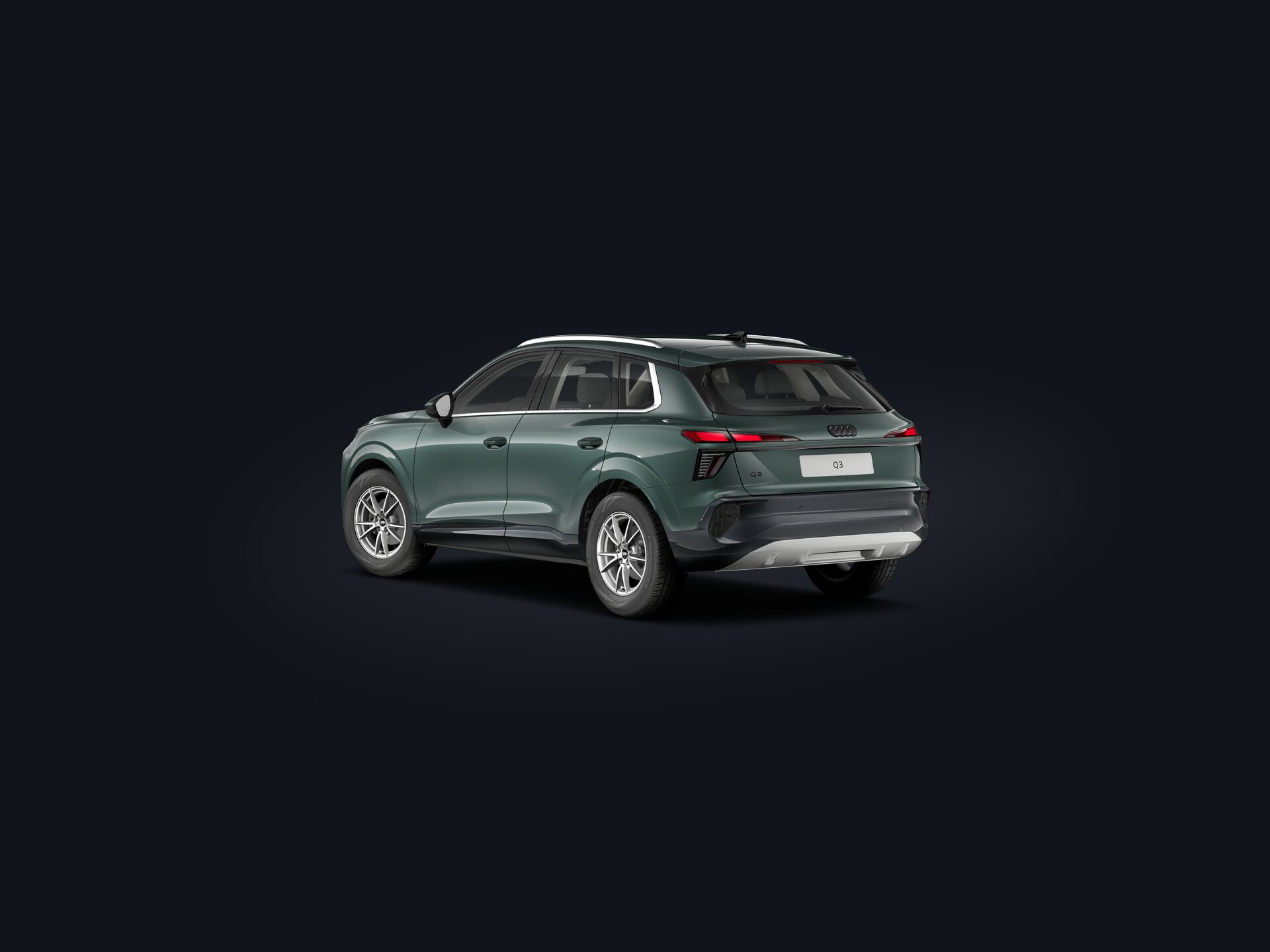 Q3 SUV 3/4 rear