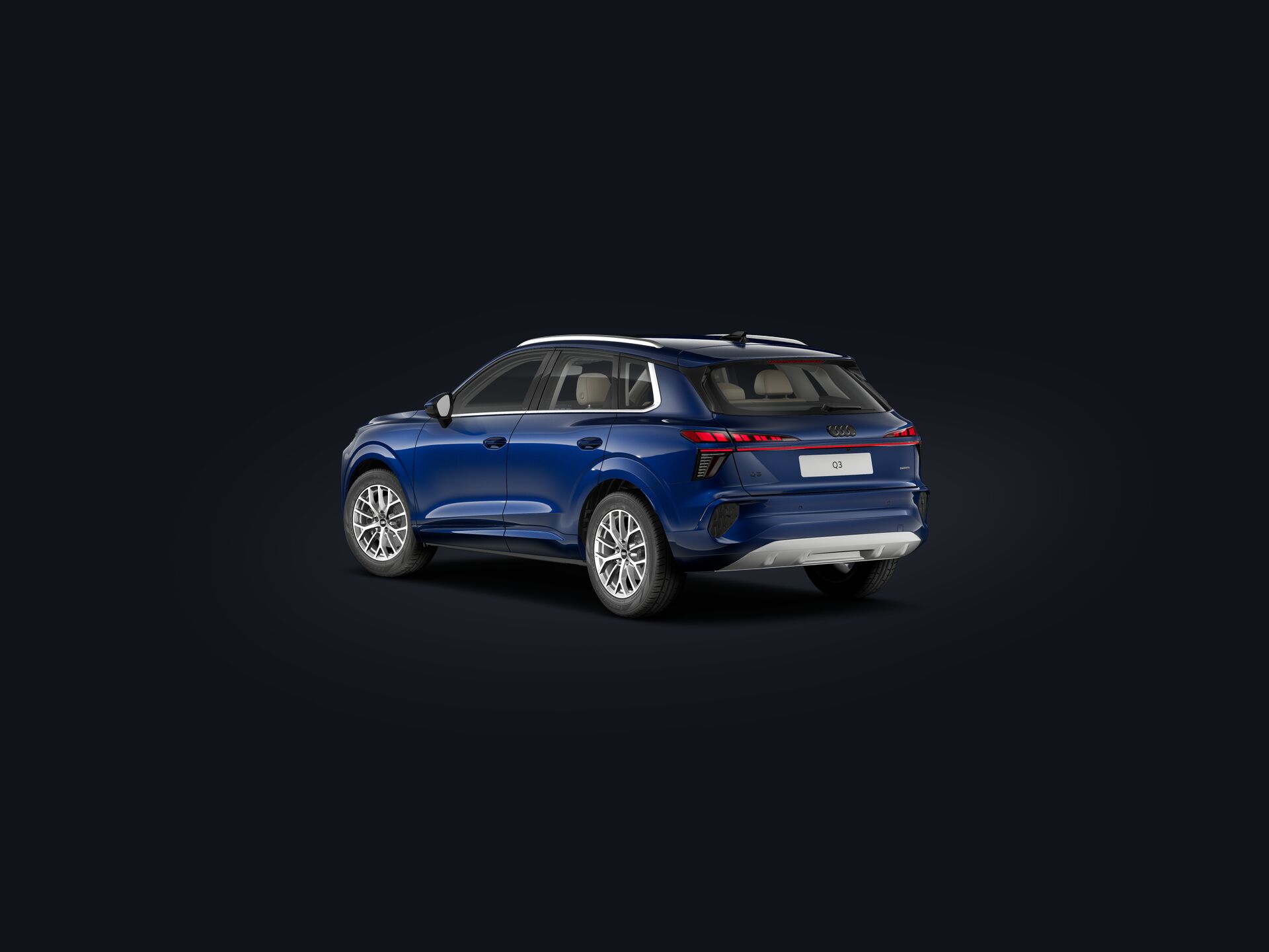 Q3 SUV 3/4 rear