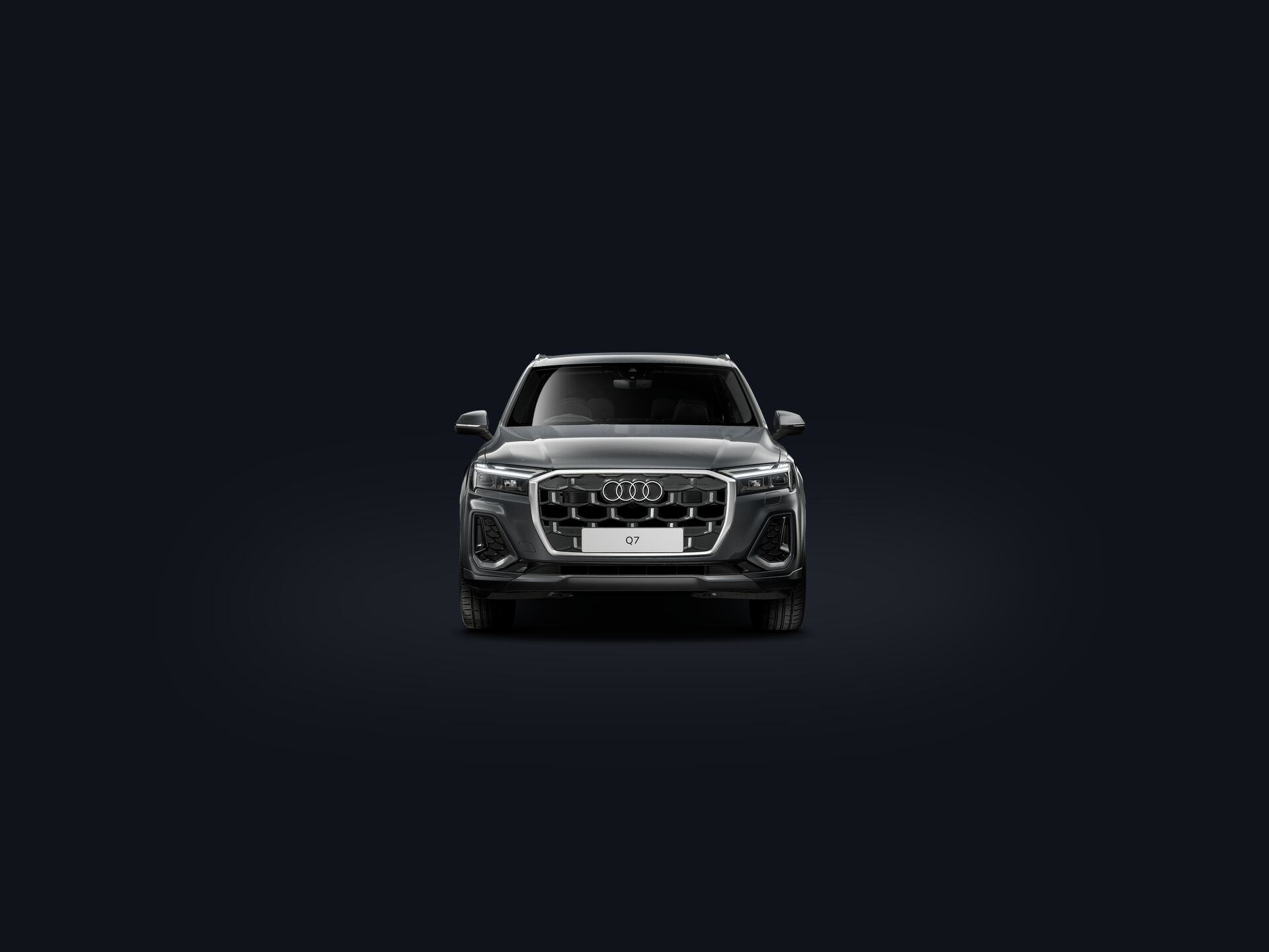 Q7 SUV custfront