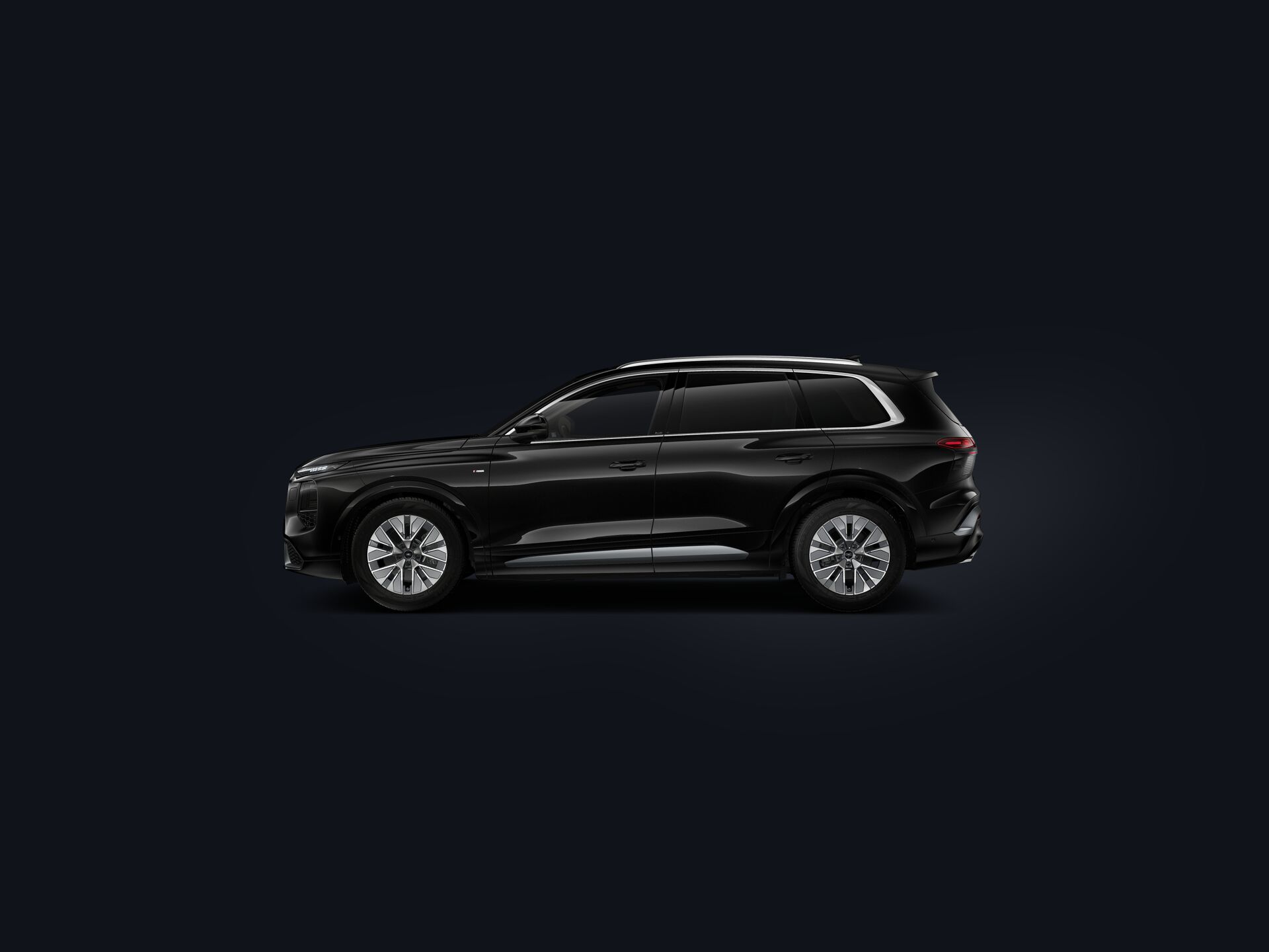 Q7 SUV side