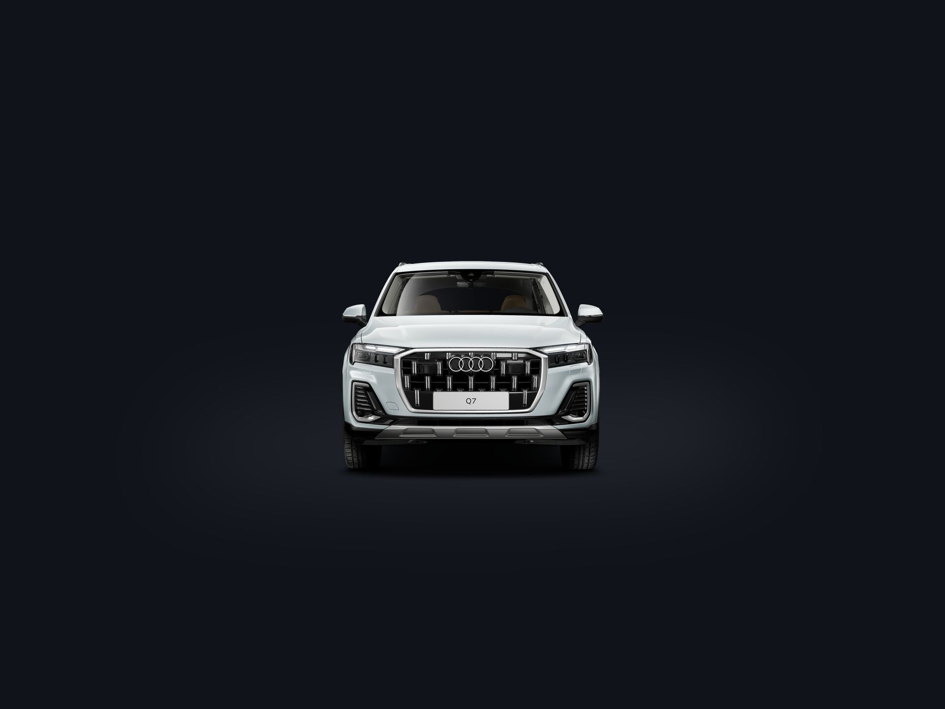 Q7 SUV custfront