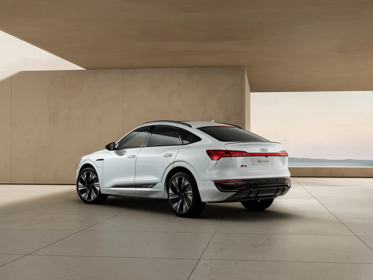 Image about Audi Q8 Sportback e-tron 55 e-tron quattro S line 300,00 kW