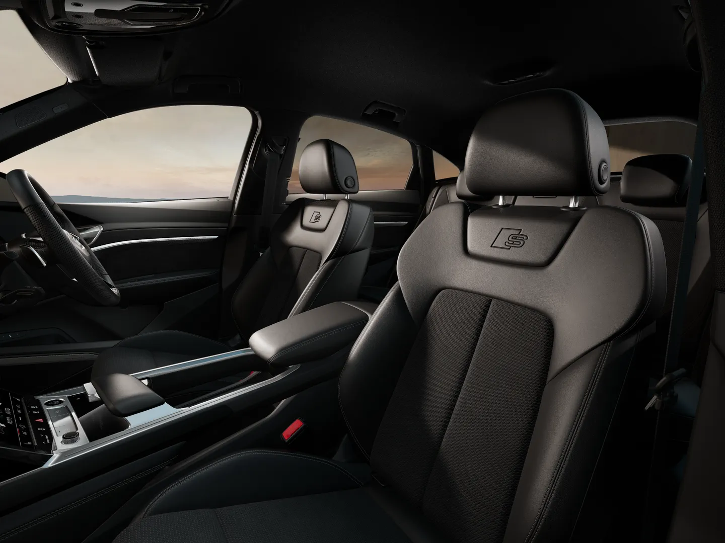 Image about Audi Q8 Sportback e-tron 55 e-tron quattro S line 300,00 kW