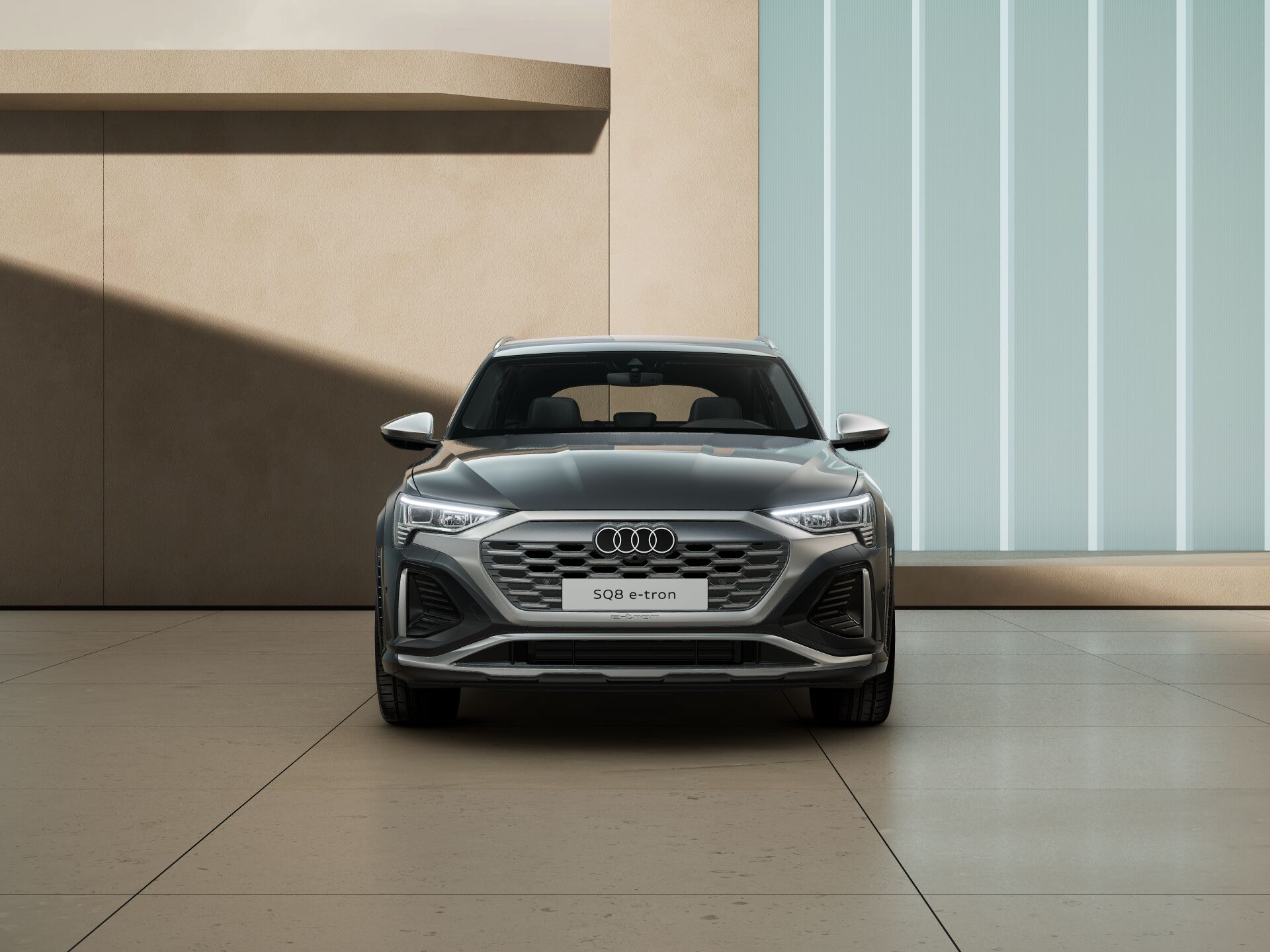 SQ8 Sportback e-tron EXTERIOR-FRONT-FRONT