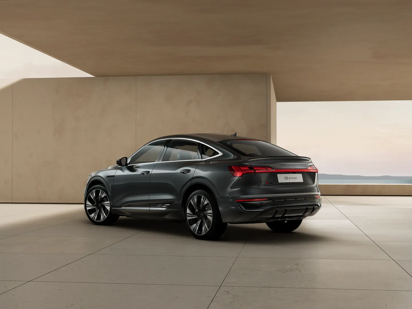 Image about Audi Q8 Sportback e-tron 55 e-tron quattro S line 300,00 kW