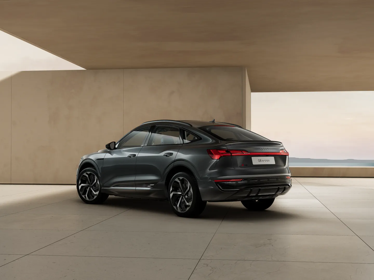 Image about Audi Q8 Sportback e-tron 55 e-tron quattro S line 300,00 kW