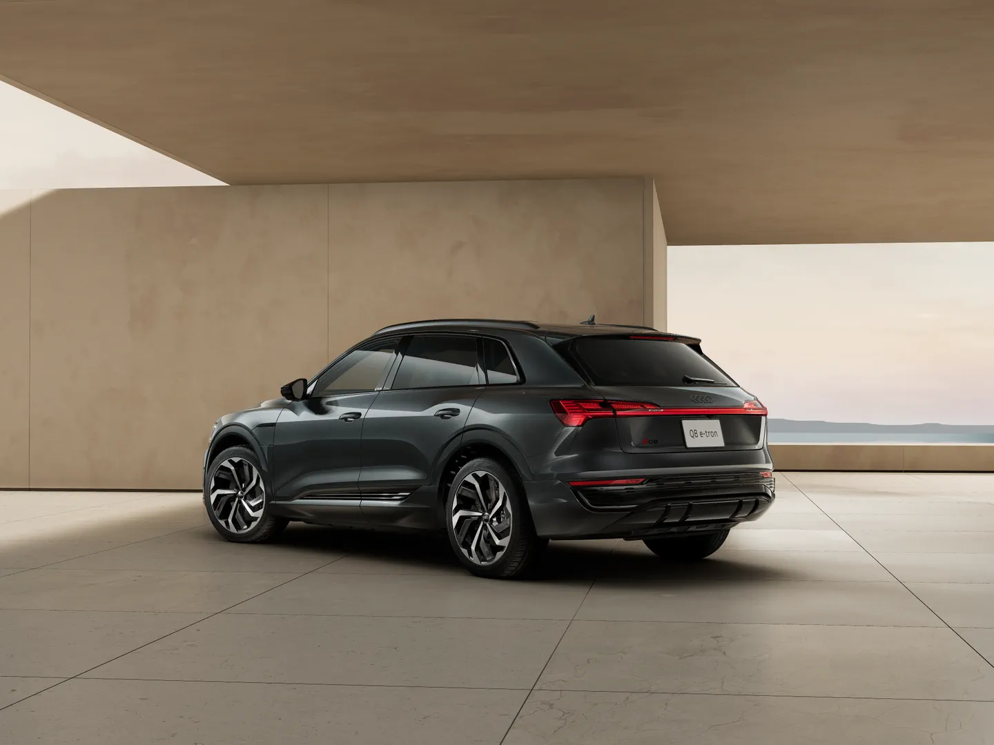 Image about Audi Q8 e-tron 55 e-tron quattro S line 300,00 kW