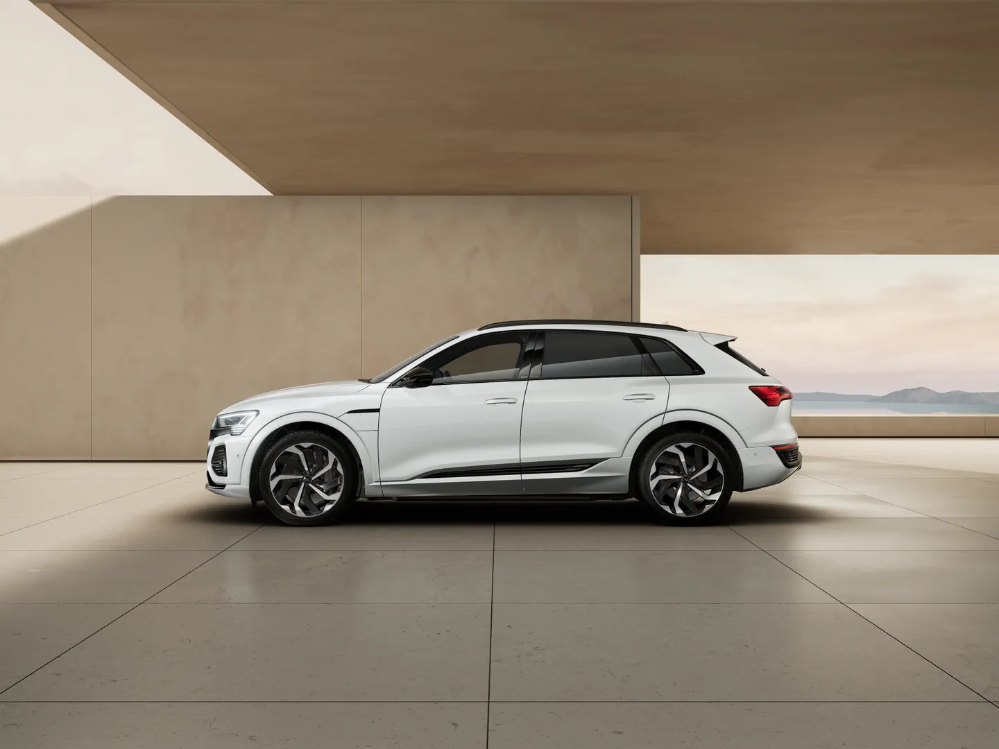 Image about Audi Q8 e-tron 55 e-tron quattro S line 300,00 kW