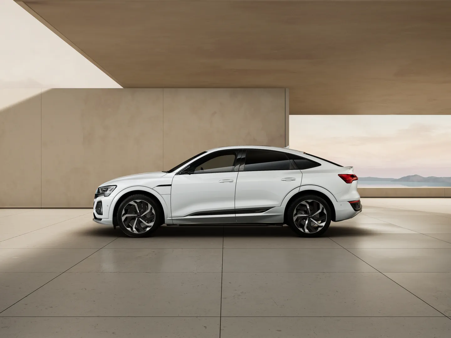 Image about Audi Q8 Sportback e-tron 55 e-tron quattro S line 300,00 kW