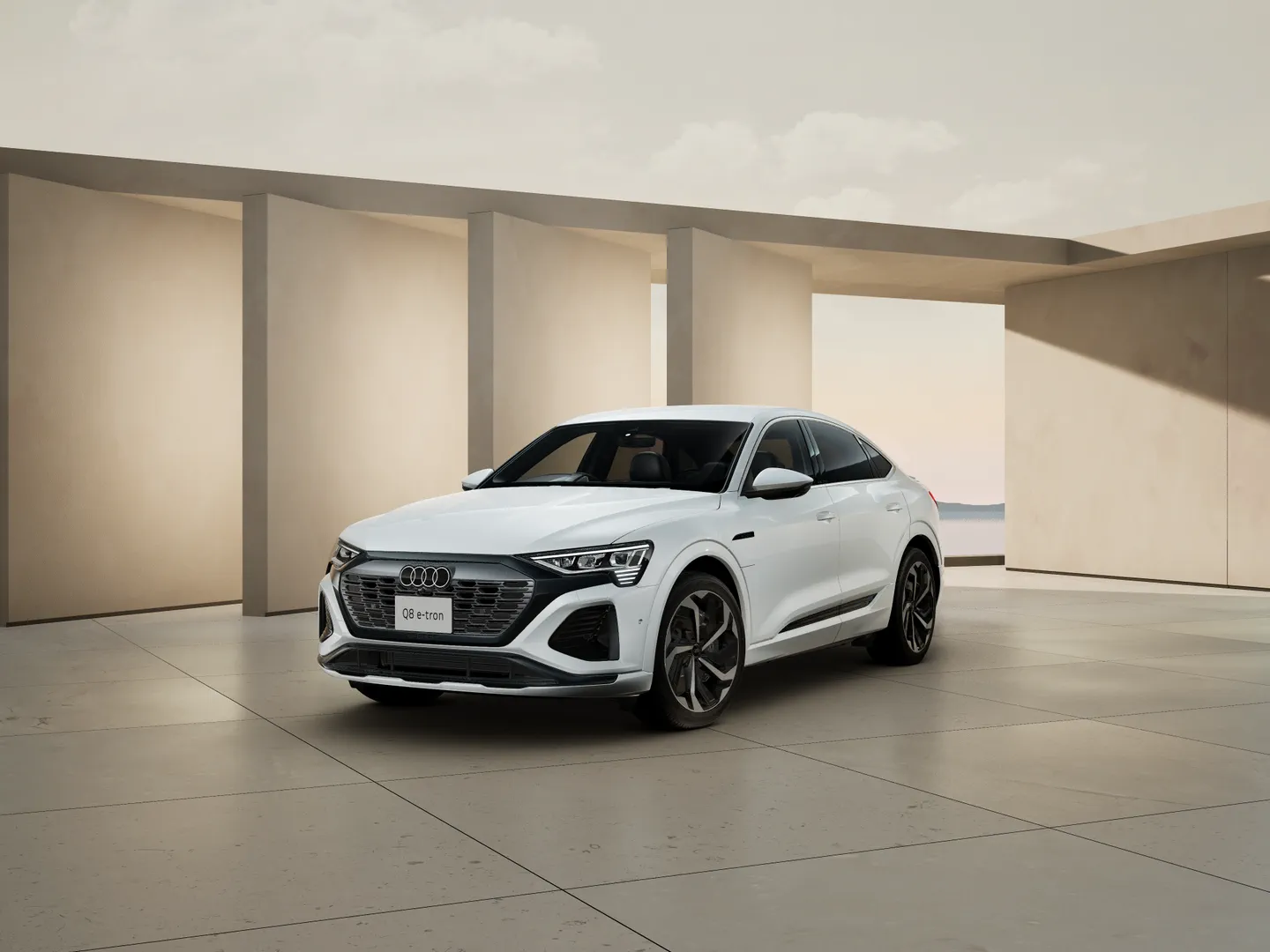 Audi Q8 Sportback e-tron 55 e-tron quattro S line 300,00 kW フロント3/4ビュー