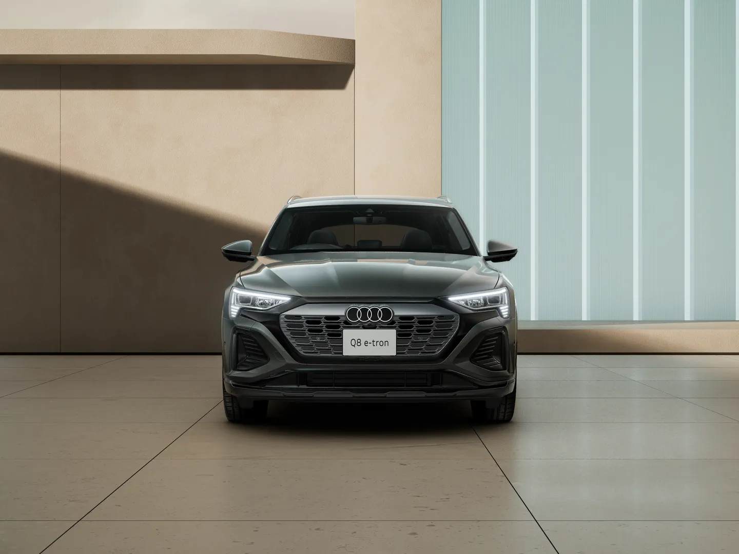Image about Audi Q8 e-tron 55 e-tron quattro S line 300,00 kW