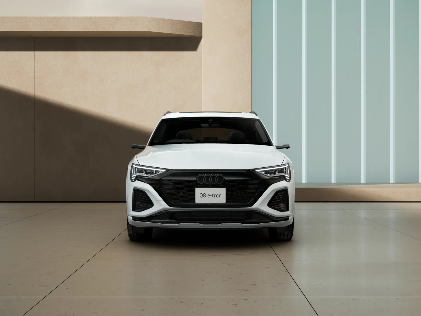 Audi Q8 e-tron 55 e-tron quattro S line 300,00 kW フロントビュー