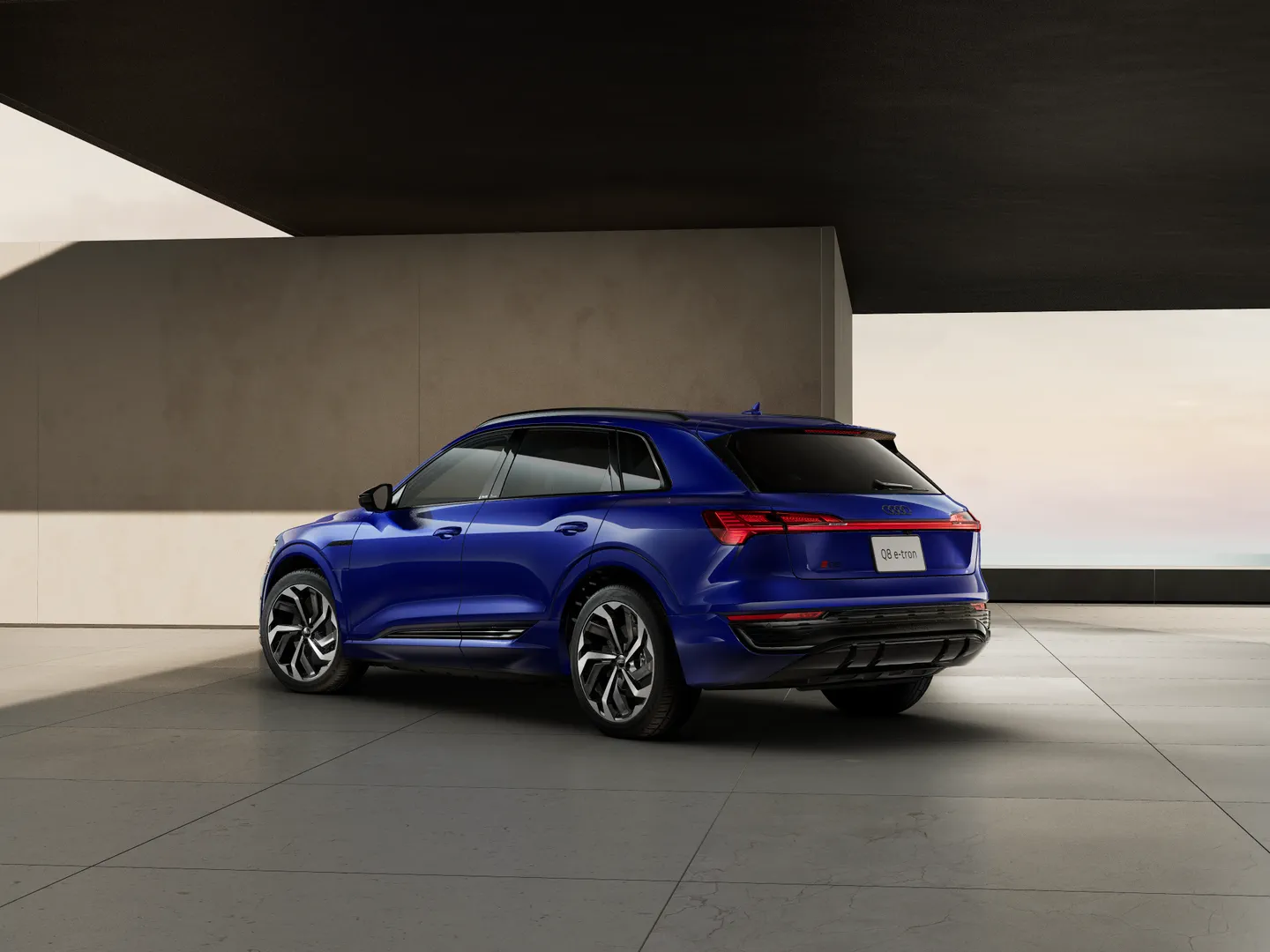 Image about Audi Q8 e-tron 55 e-tron quattro S line 300,00 kW