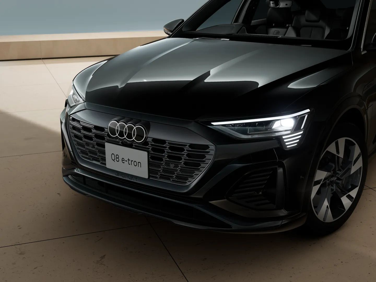Audi Q8 Sportback e-tron 55 e-tron quattro S line 300,00 kW ヘッドライト