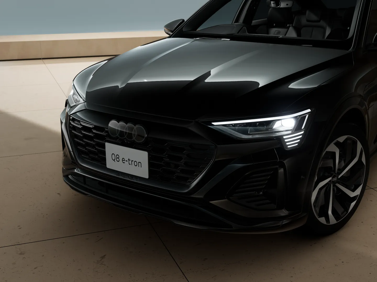 Audi Q8 Sportback e-tron 55 e-tron quattro S line 300,00 kW ヘッドライト